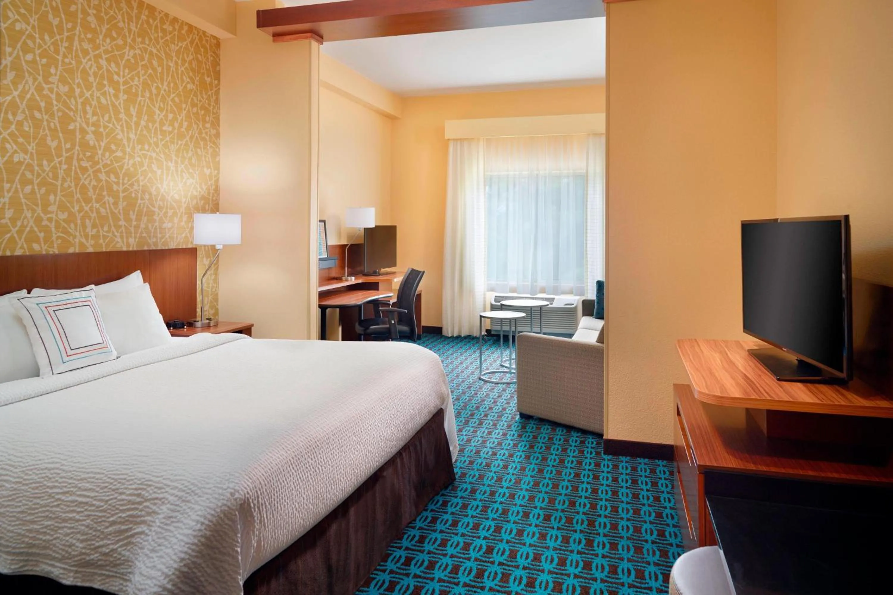 Bedroom, Bed in Fairfield Inn & Suites by Marriott Hendersonville Flat Rock
