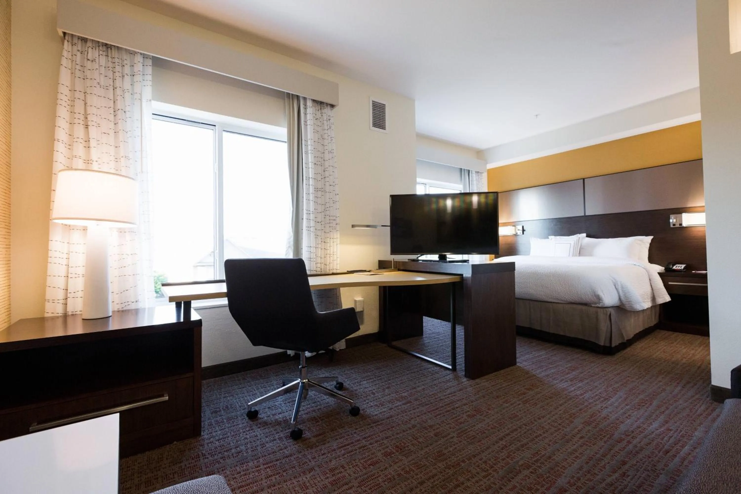 Photo of the whole room, Bed in Residence Inn by Marriott Oklahoma City North/Quail Springs