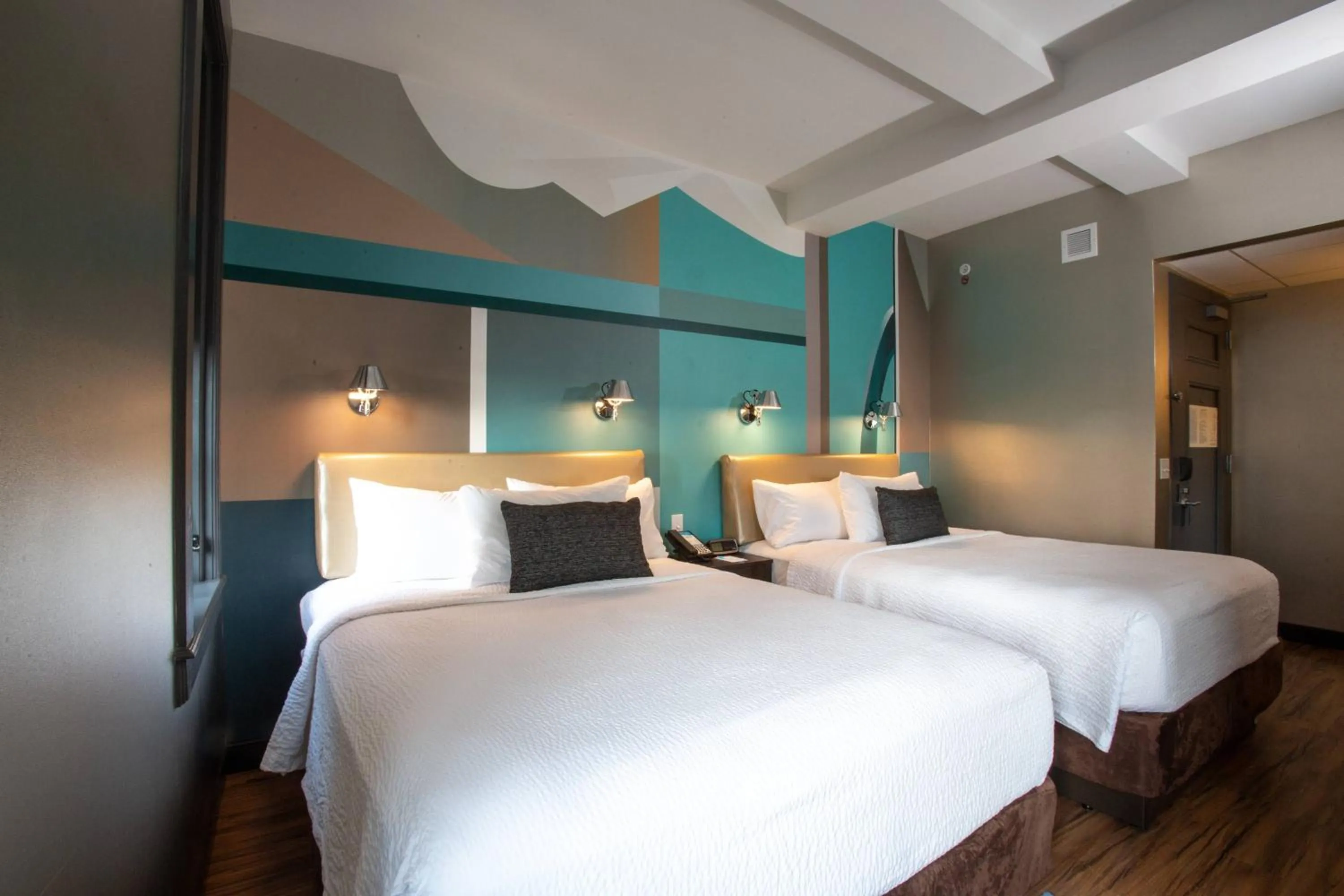 Photo of the whole room, Bed in Fairfield Inn & Suites by Marriott Philadelphia Downtown/Center City