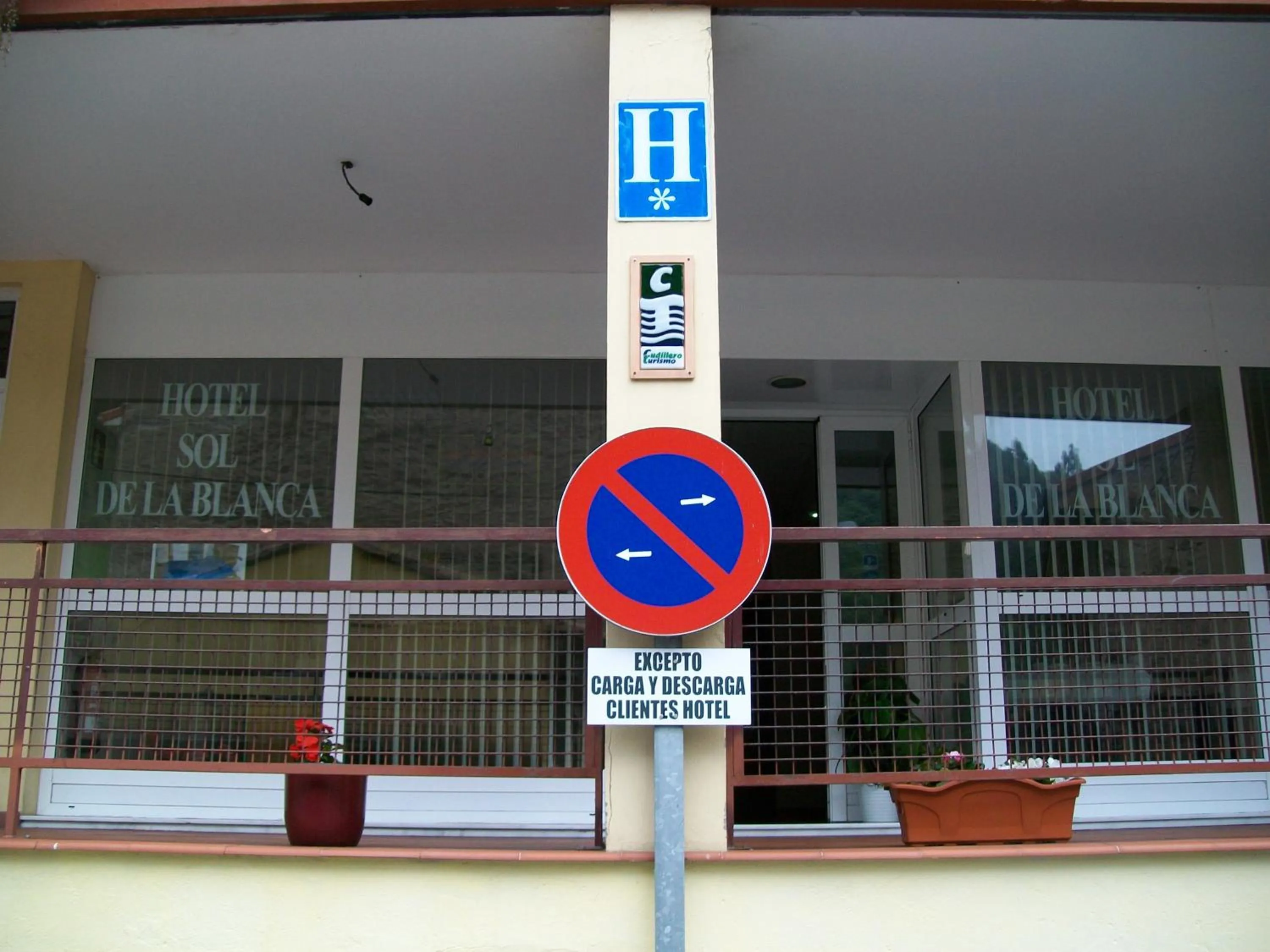Facade/entrance in Hotel Sol de la Blanca