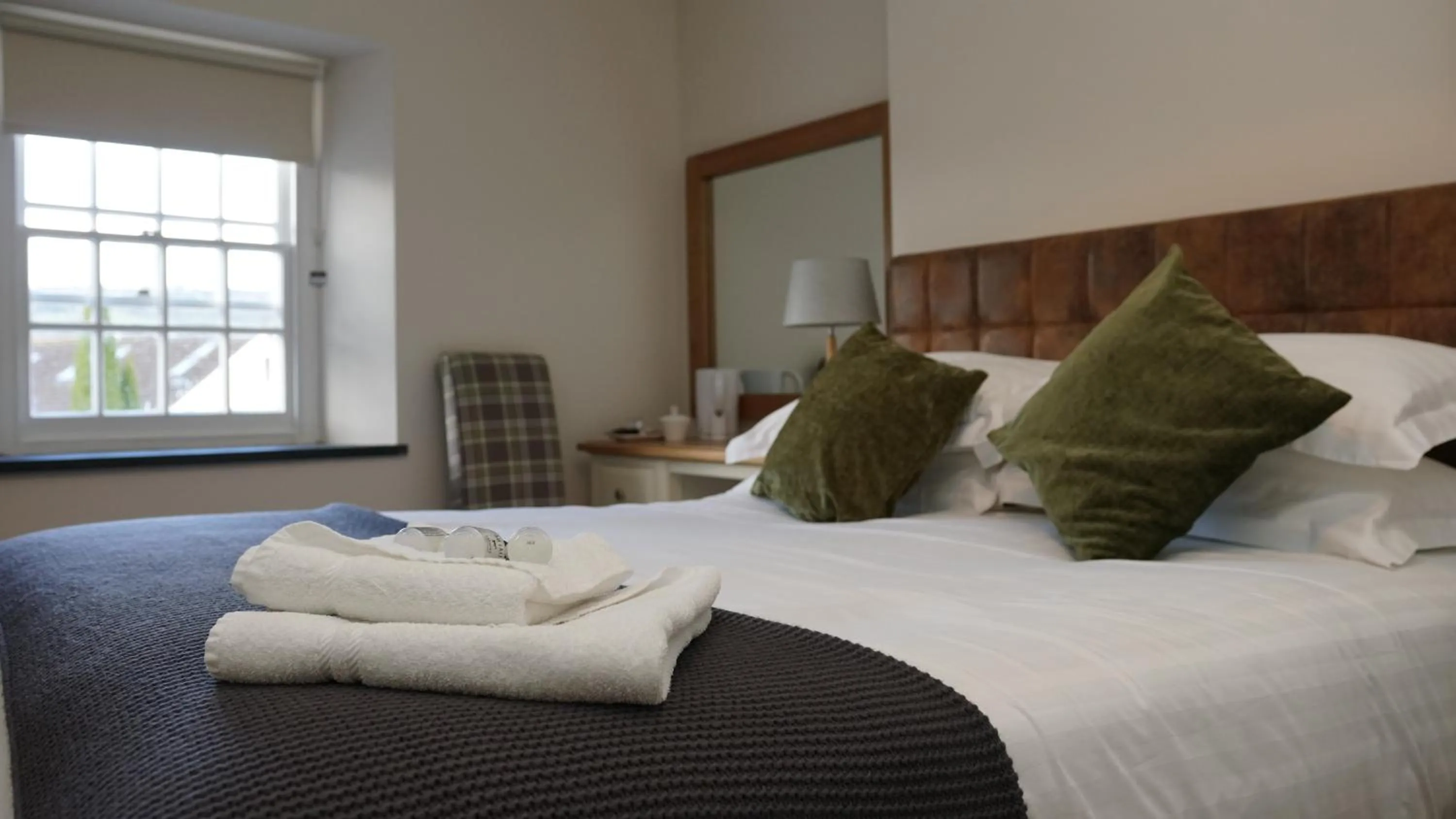 Bed in The Horseshoe Inn