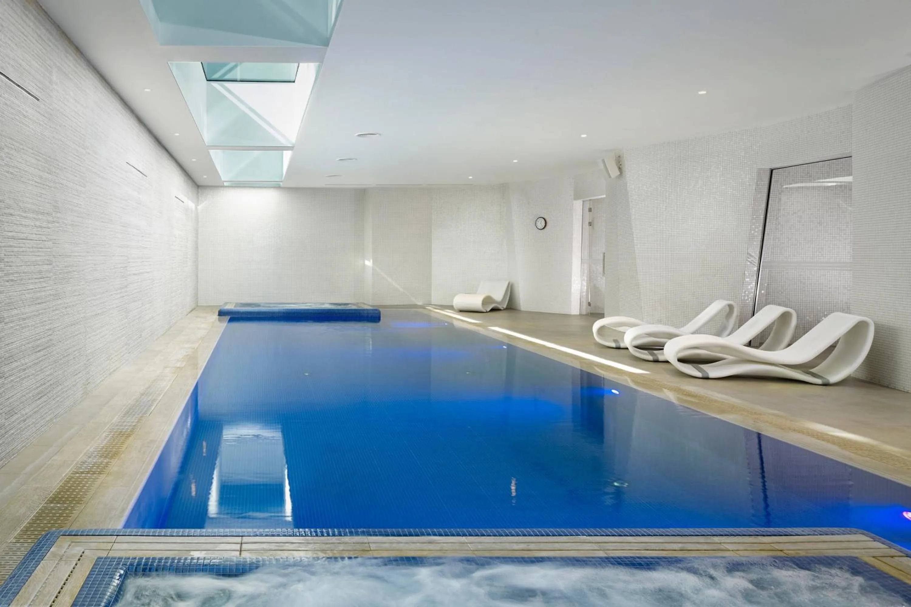 Swimming pool in Paragraph Resort & Spa Shekvetili, Autograph Collection