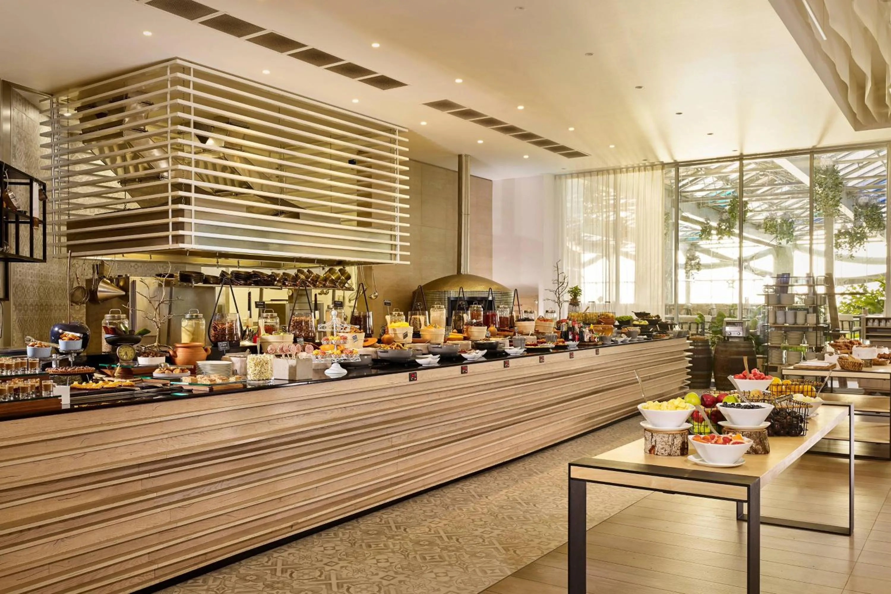 Restaurant/places to eat in Paragraph Resort & Spa Shekvetili, Autograph Collection