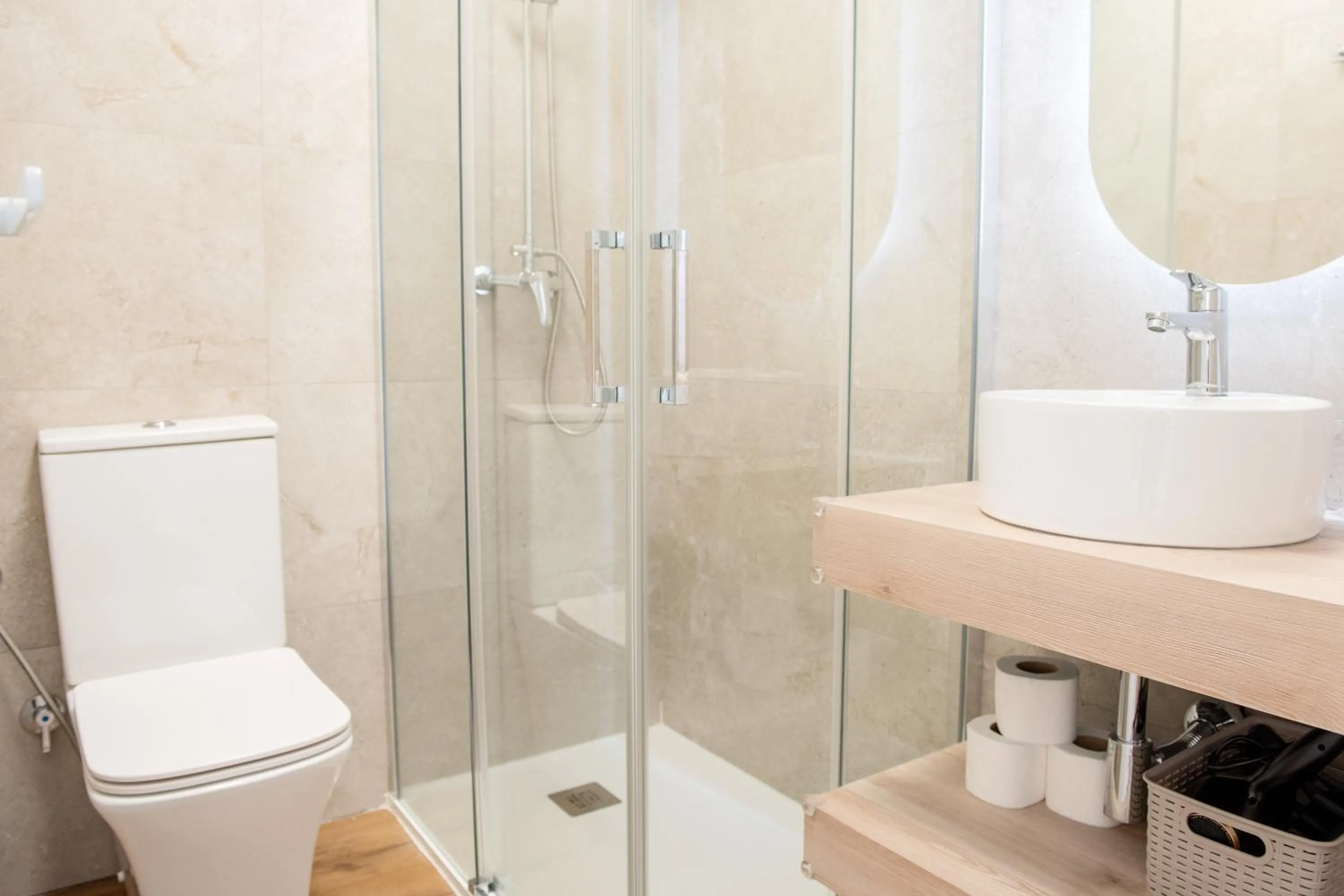 Shower in Apartamentos Suaces