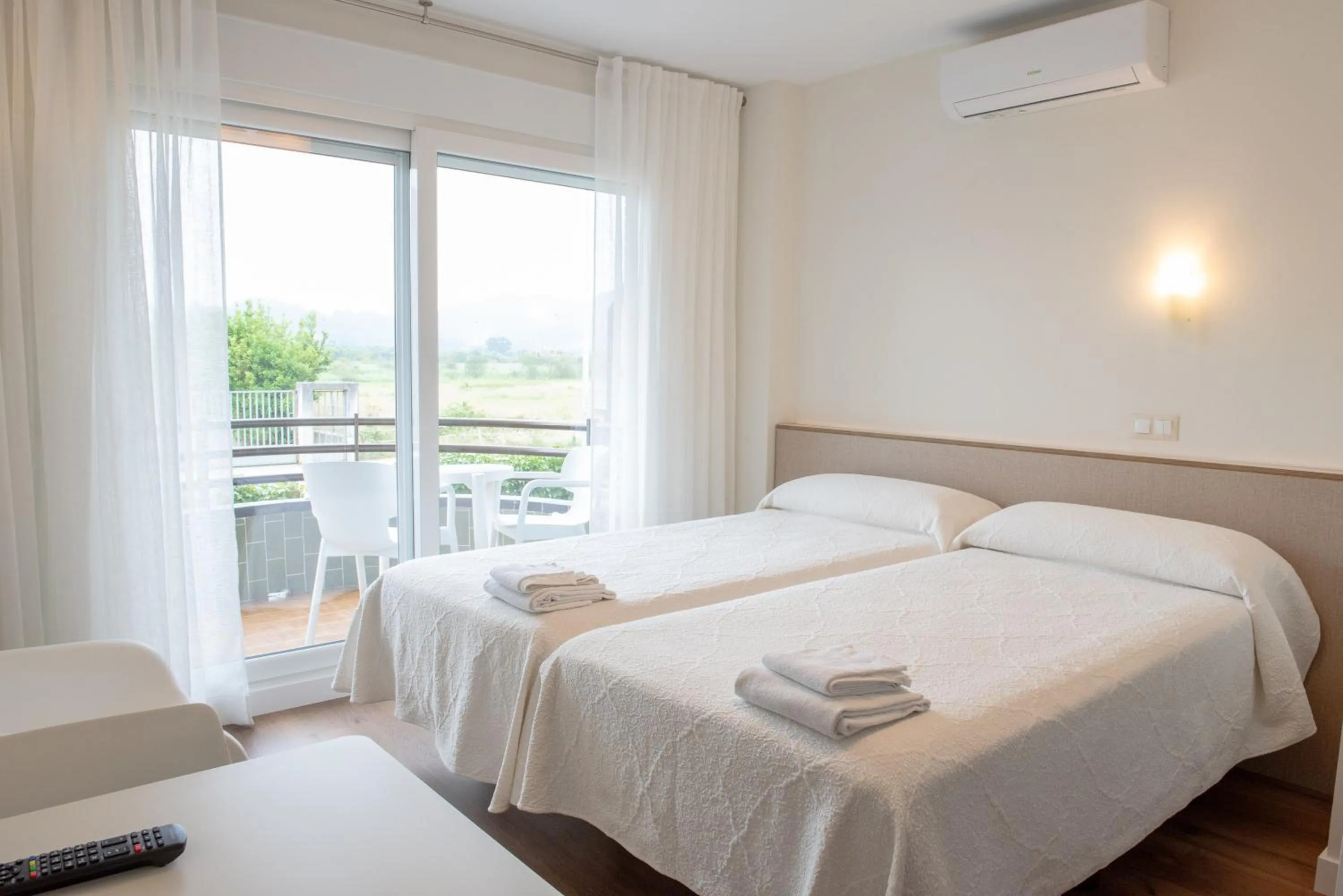 Bedroom in Apartamentos Suaces