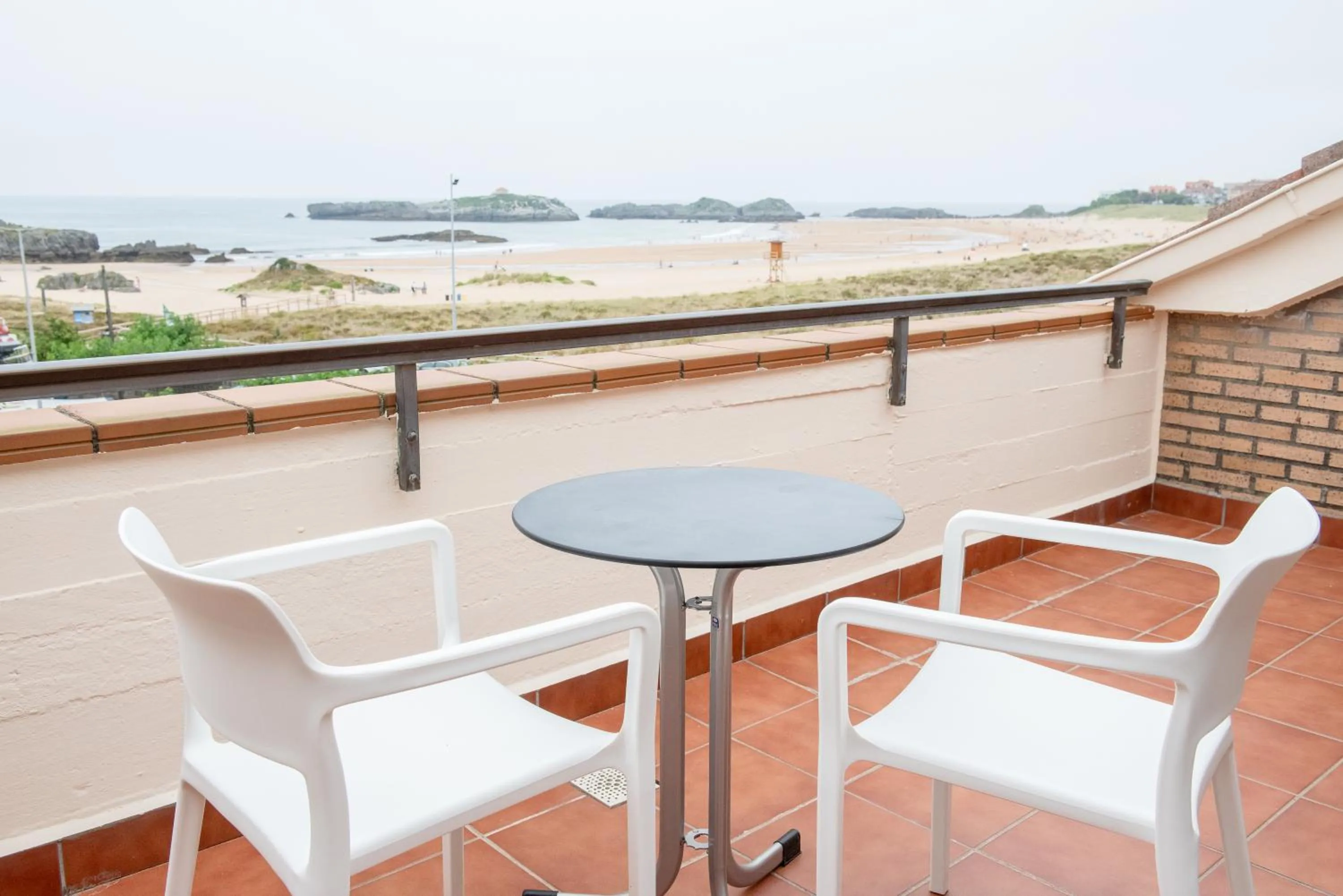 Beach in Apartamentos Suaces