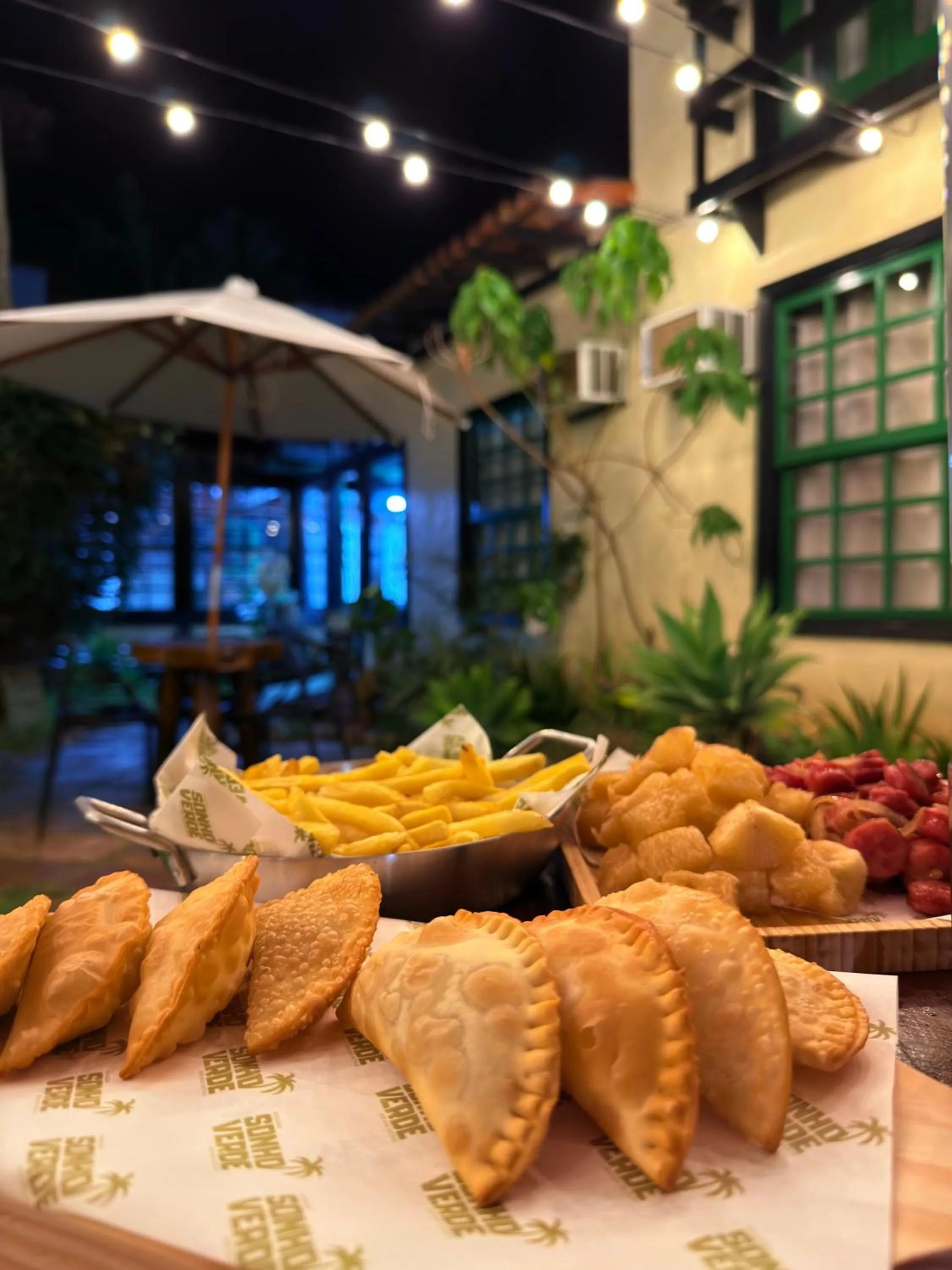 Restaurant/places to eat in Pousada Sonho Verde