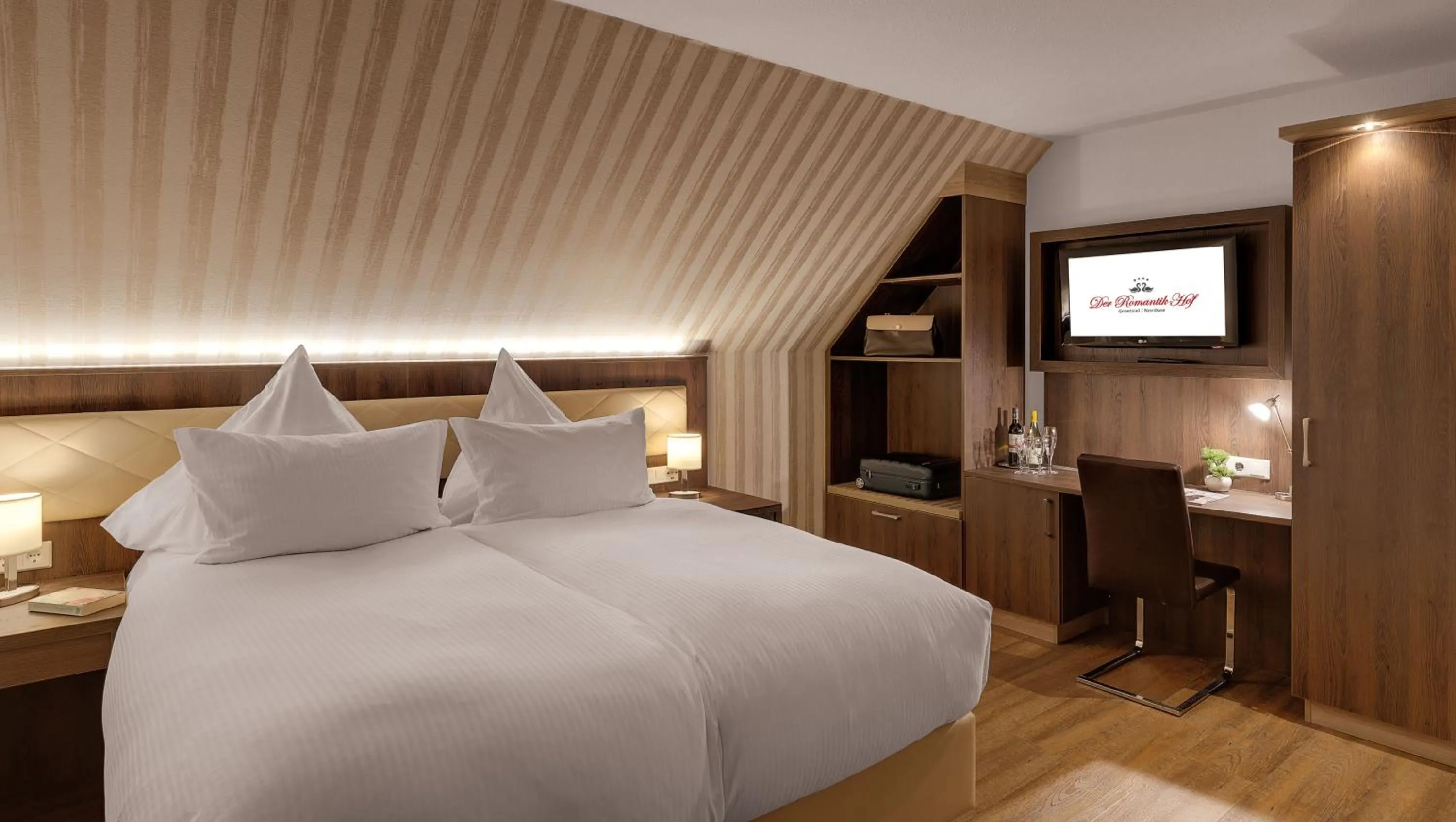 TV and multimedia, Bed in Der Romantik-Hof Greetsiel