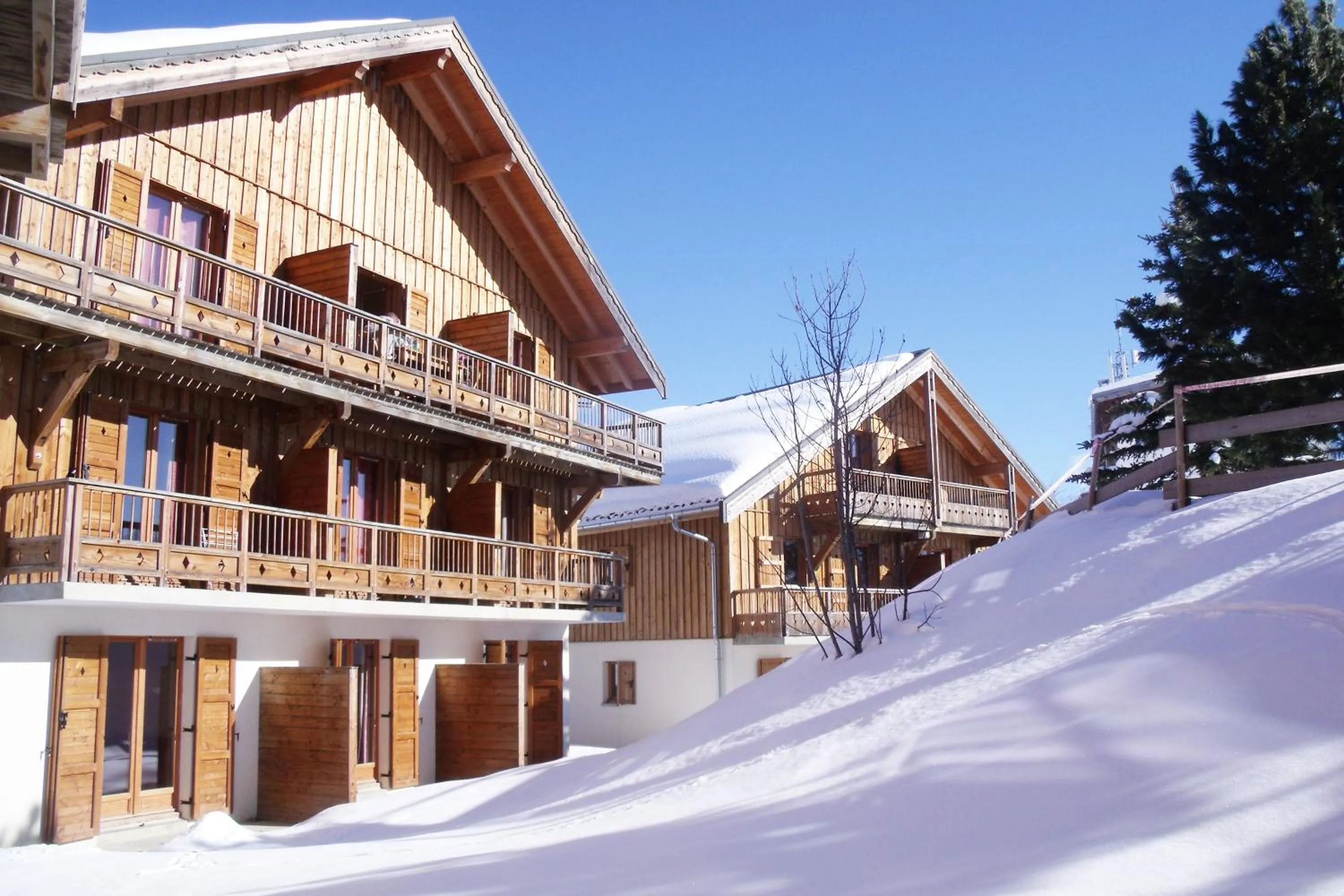 Facade/entrance in Résidence Néméa Les Chalets Des Cîmes