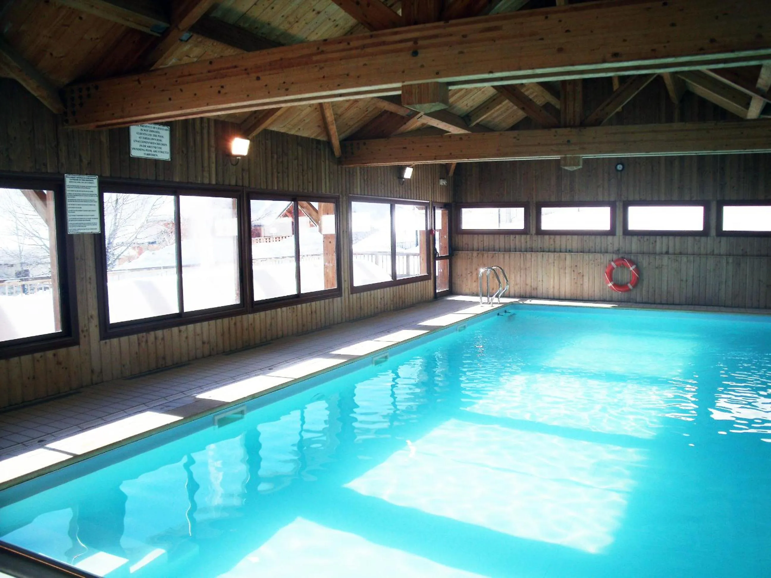 Swimming pool in Résidence Néméa Les Chalets Des Cîmes
