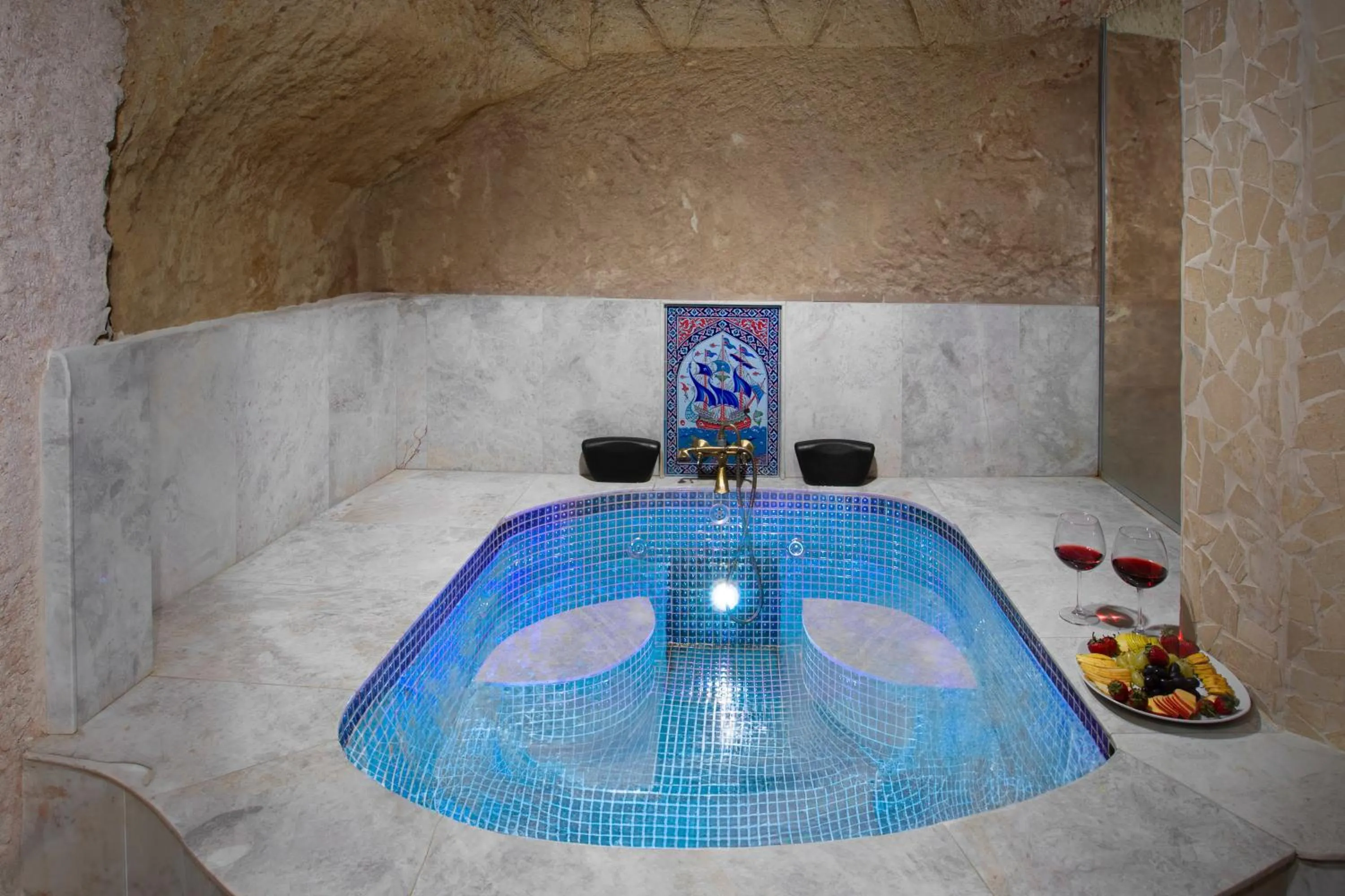 Hot Tub in Aja Cappadocia Cave Hotel