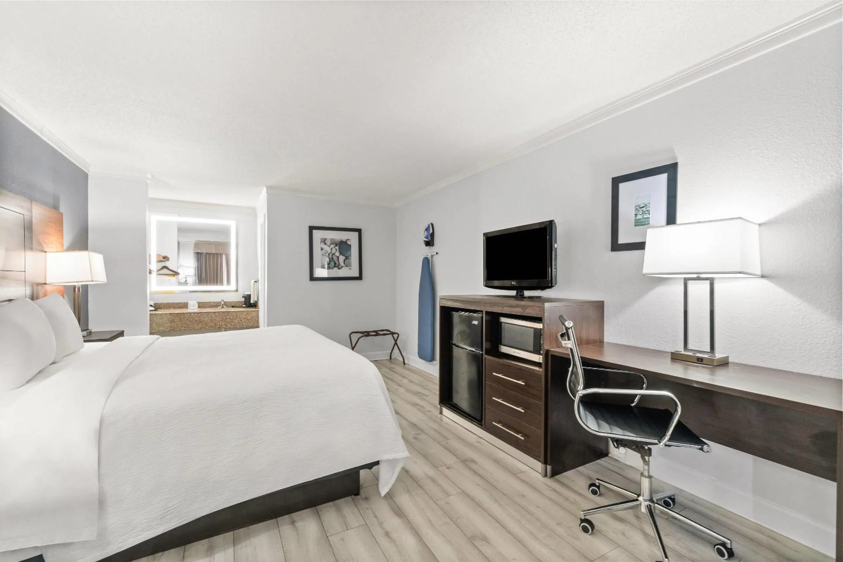 Bedroom, Bed in Quality Inn Forrest City I-40