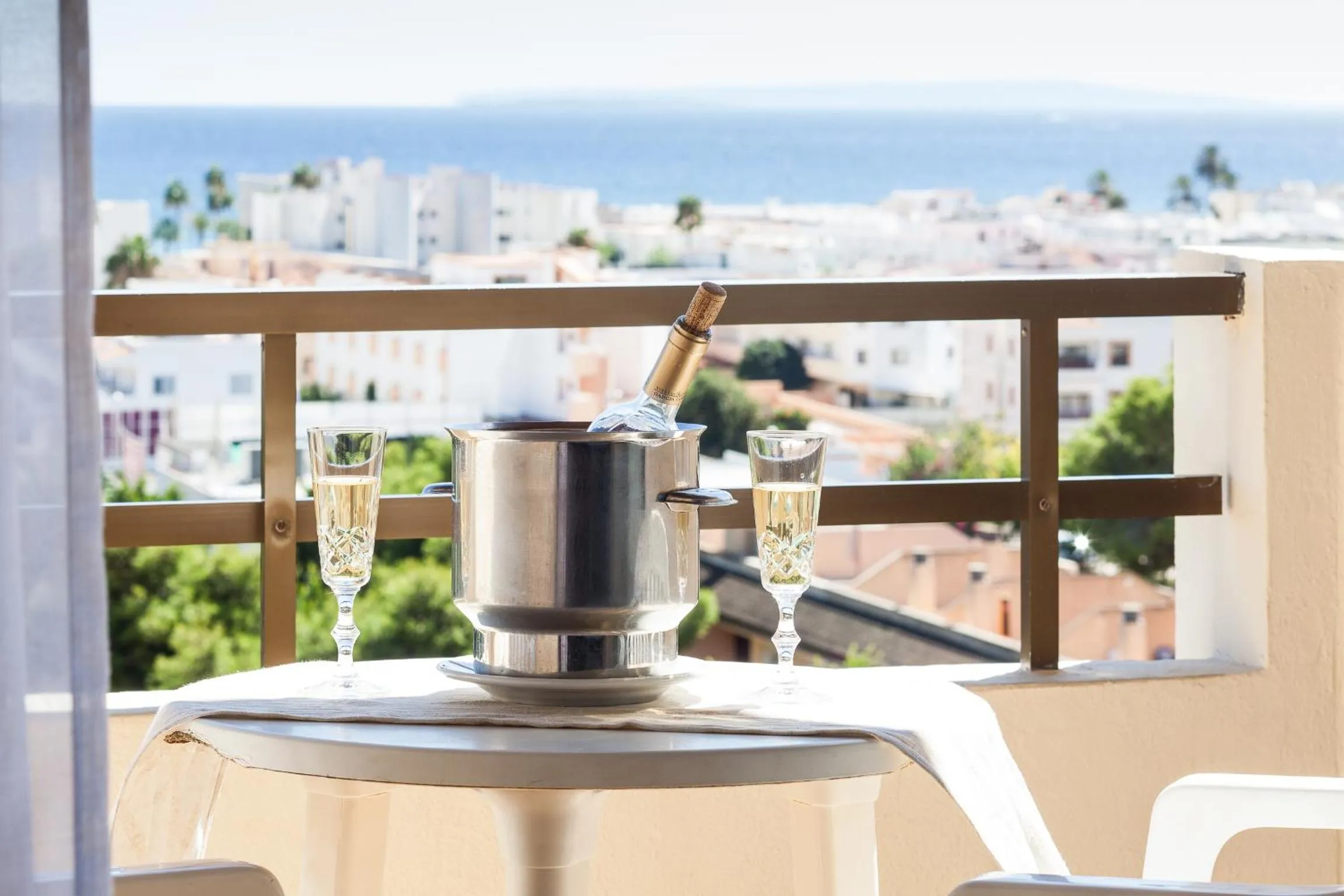 Day in Club Can Bossa