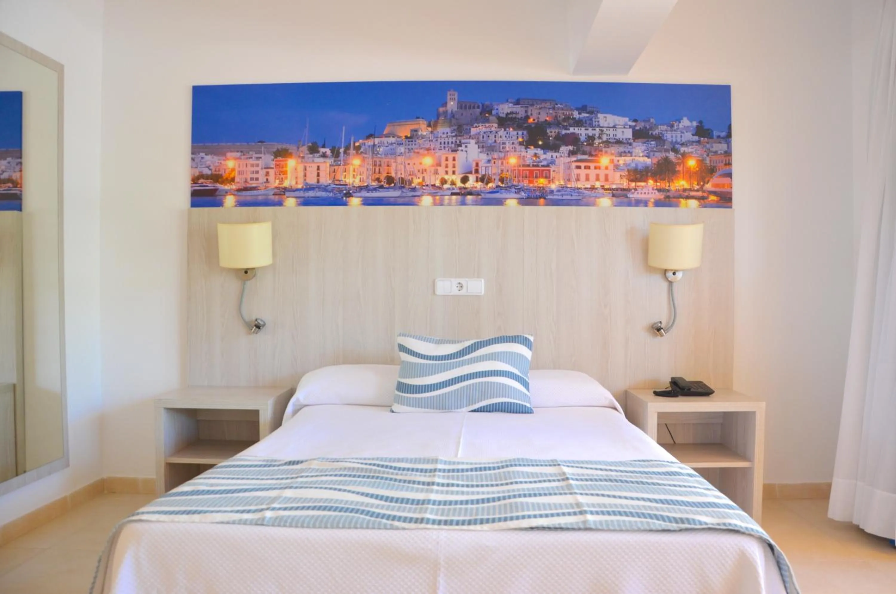 Bed in Club Can Bossa