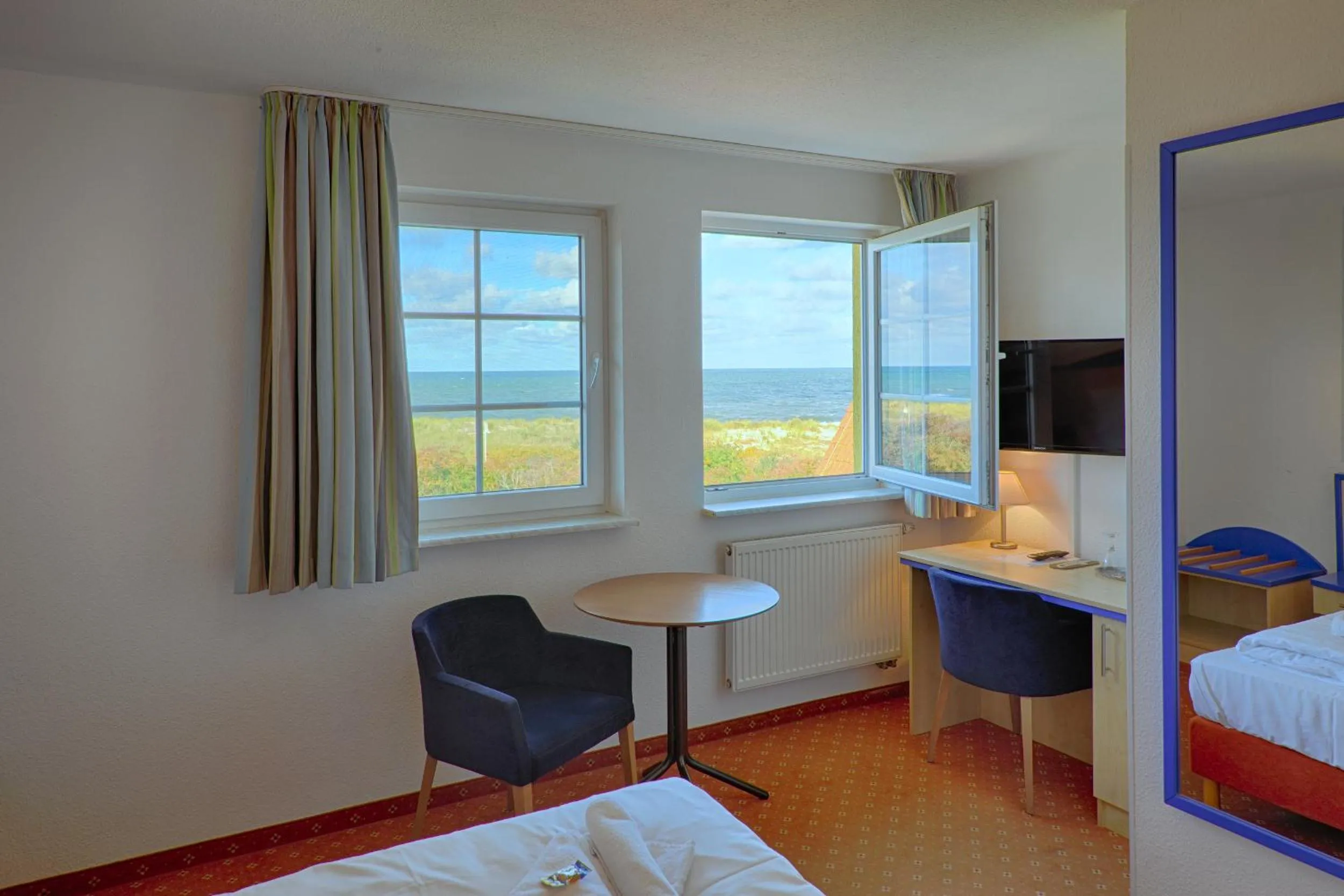 Bed in Seehotel Düne