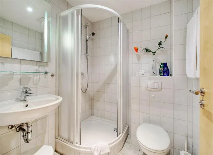 Shower in Seehotel Düne