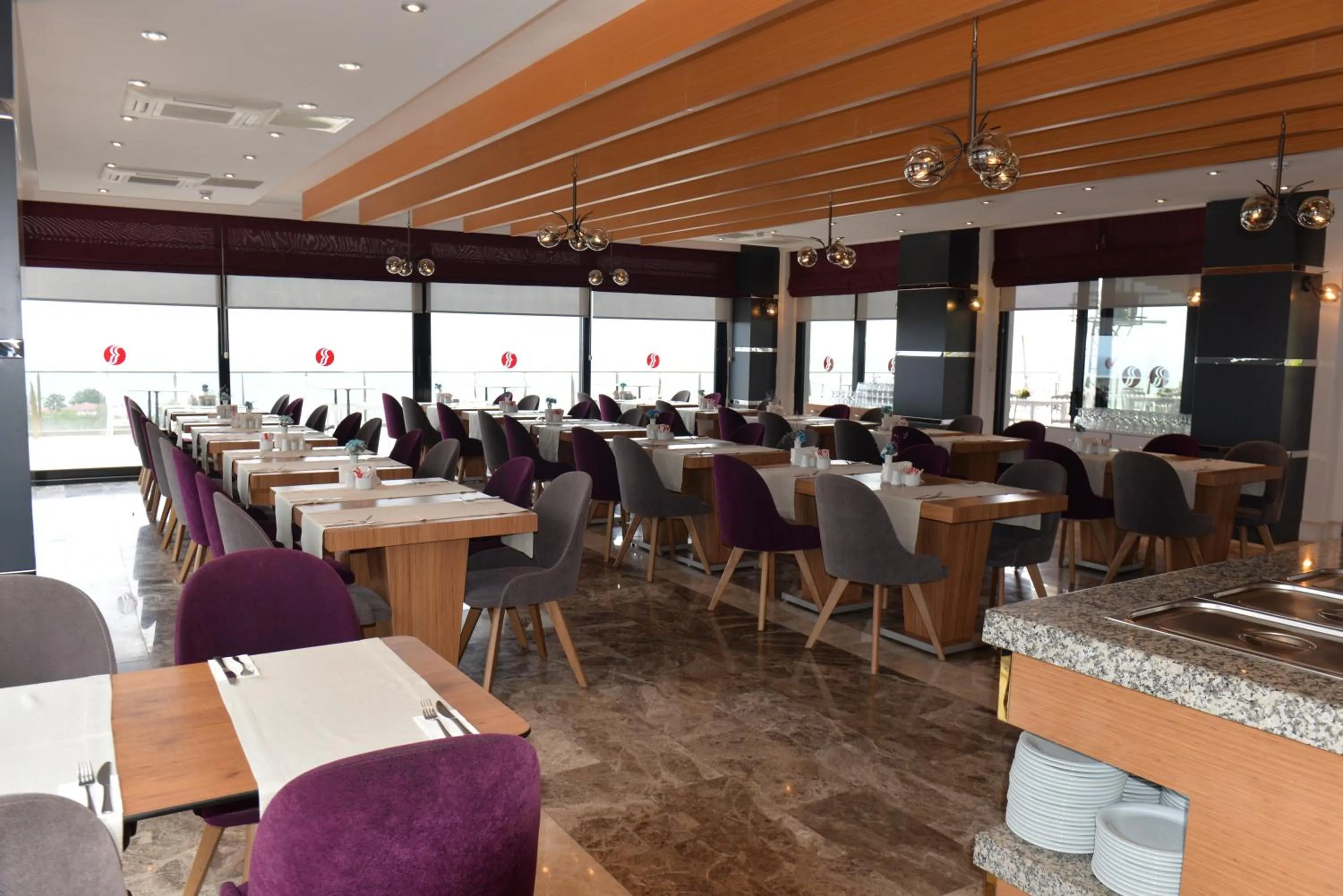 Restaurant/places to eat in Ramada By Wyndham Giresun Piraziz