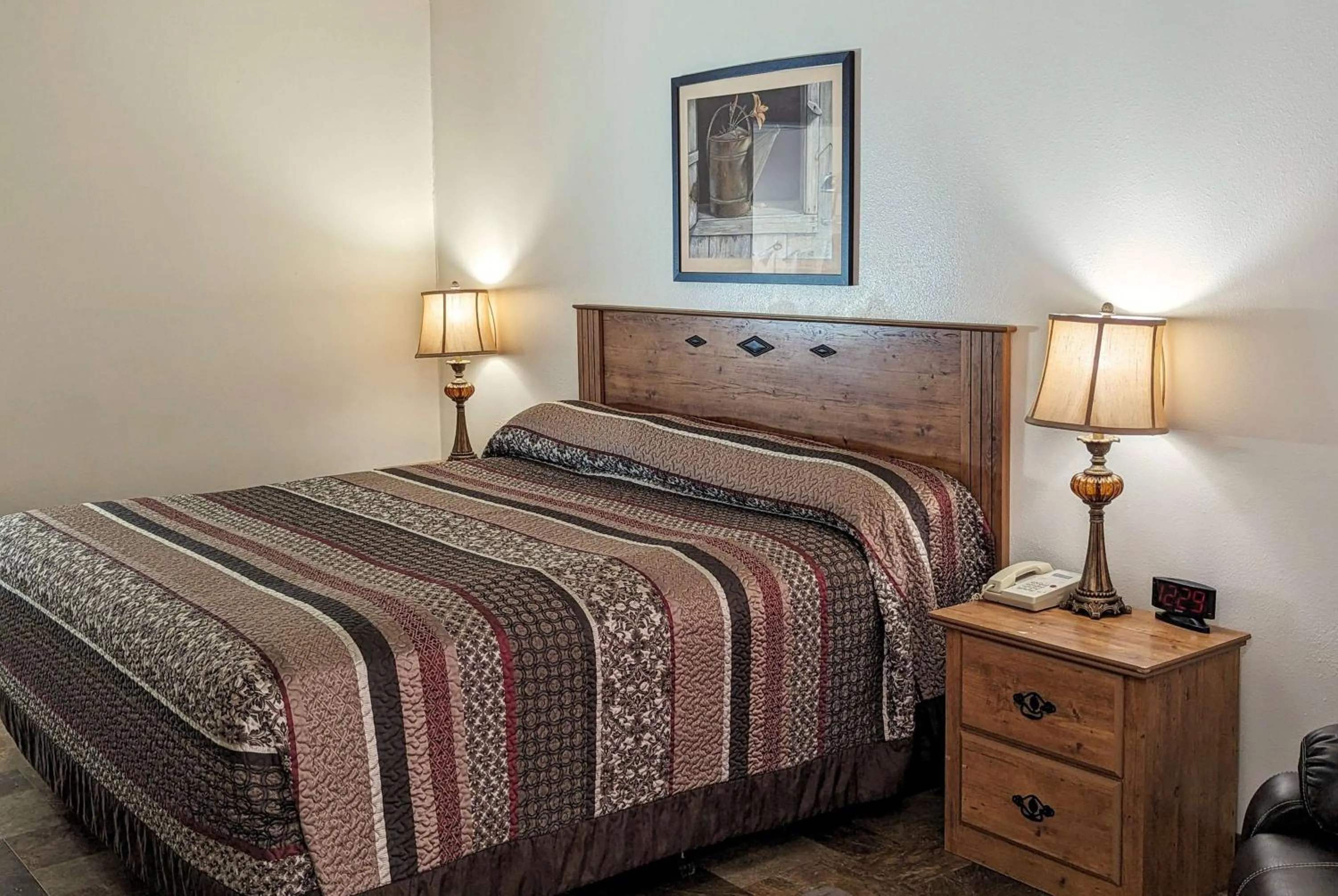 Photo of the whole room, Bed in Travelodge by Wyndham Deadwood