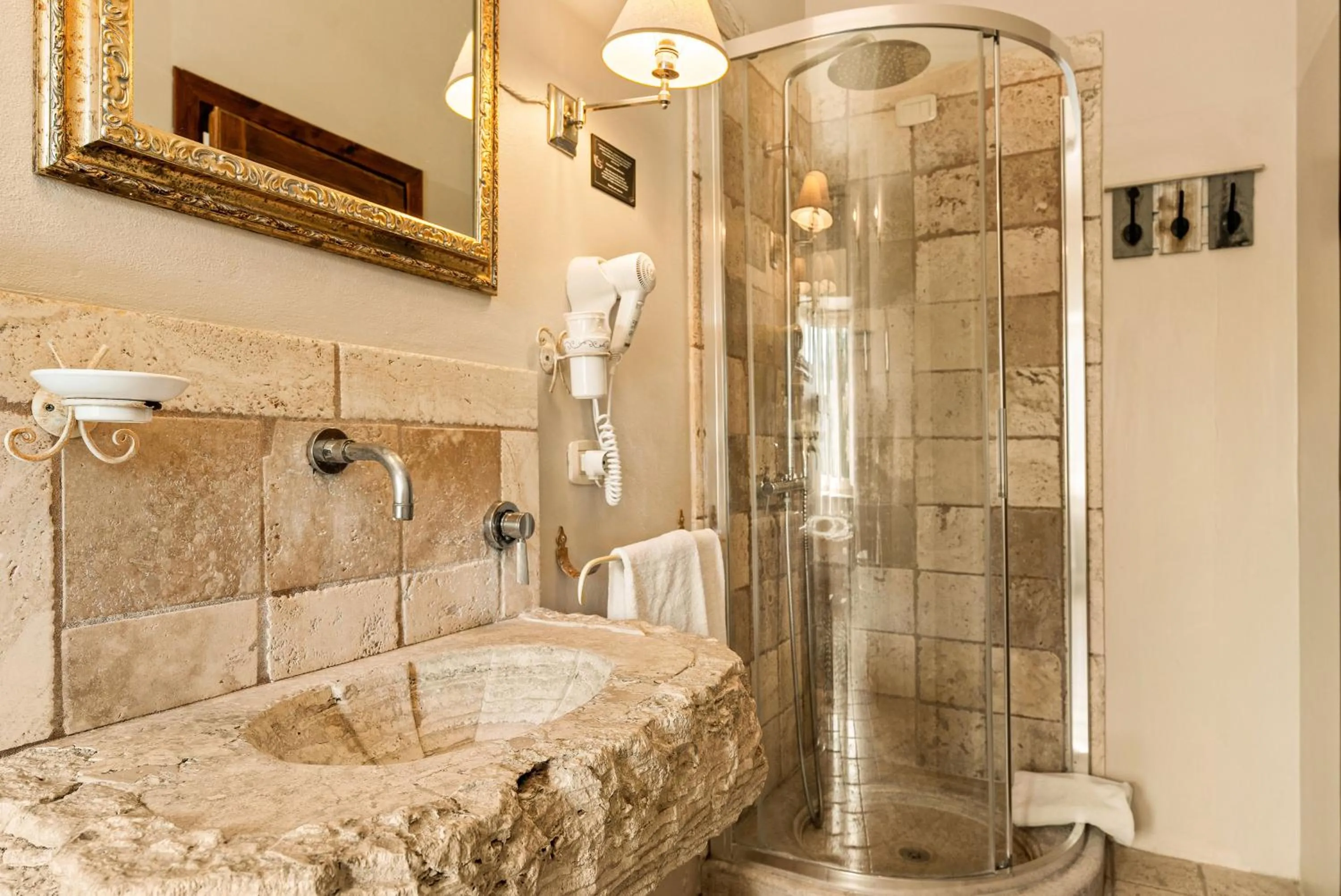 Shower in I Capricci Di Merion - Resort & Spa