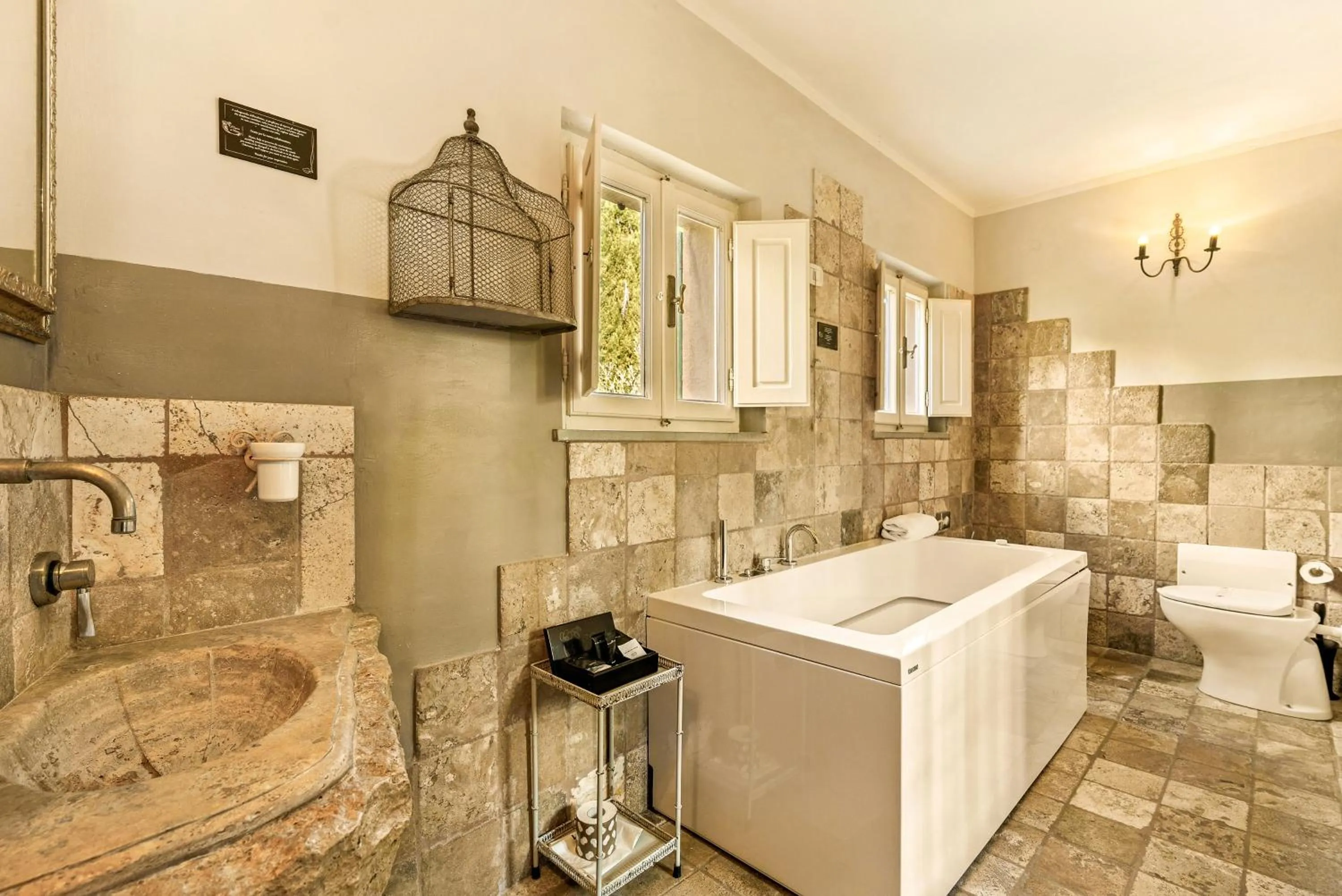 Hot Tub in I Capricci Di Merion - Resort & Spa