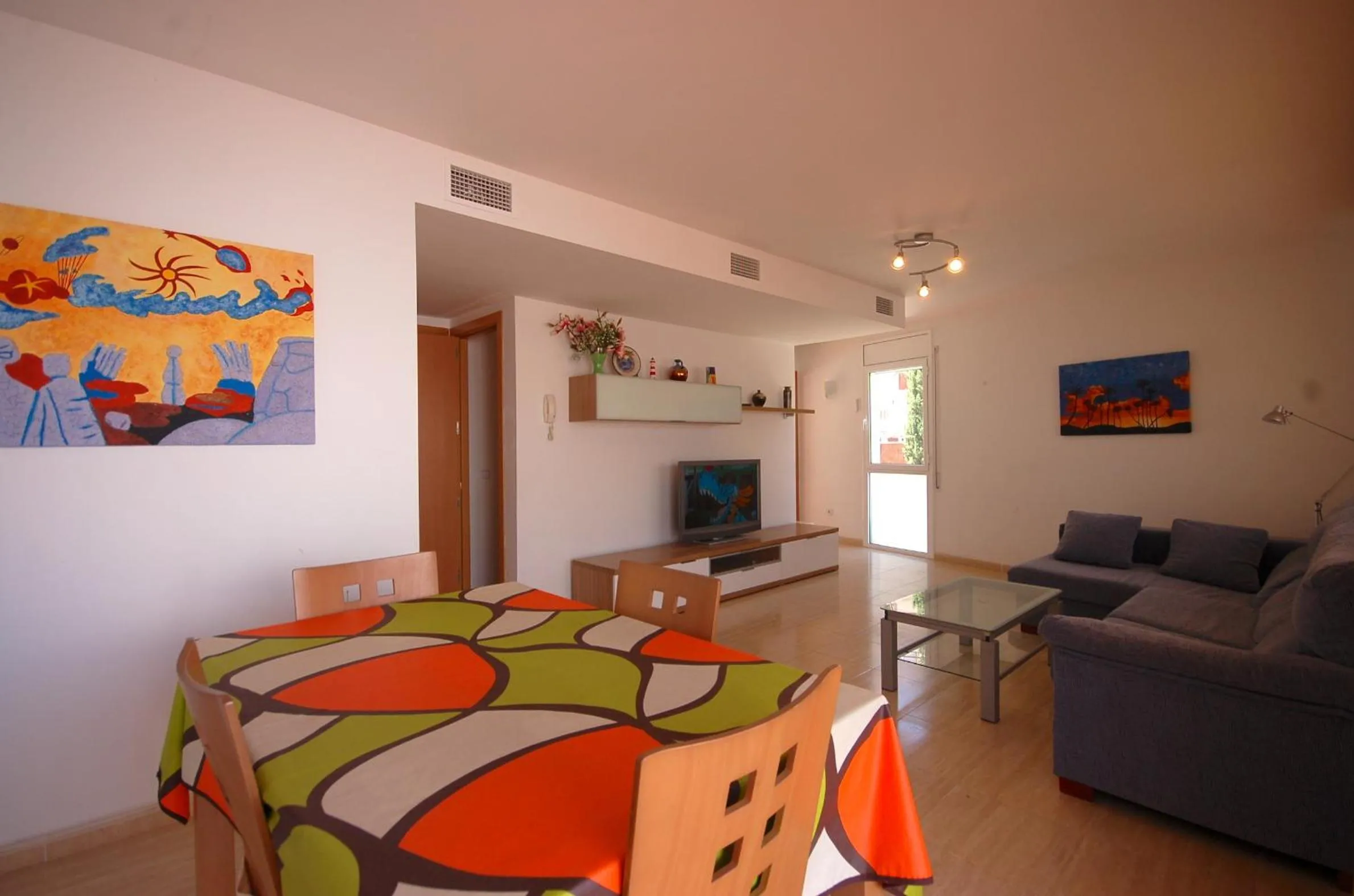 Lets Holidays Big Terrace House and 2 Parking