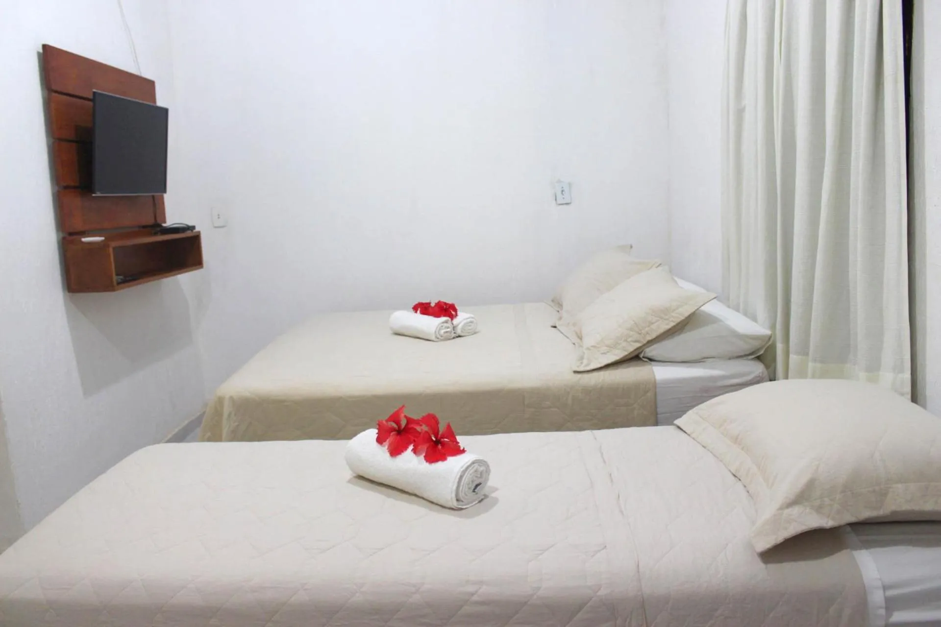 Bedroom, Bed in Pousada Leão Marinho