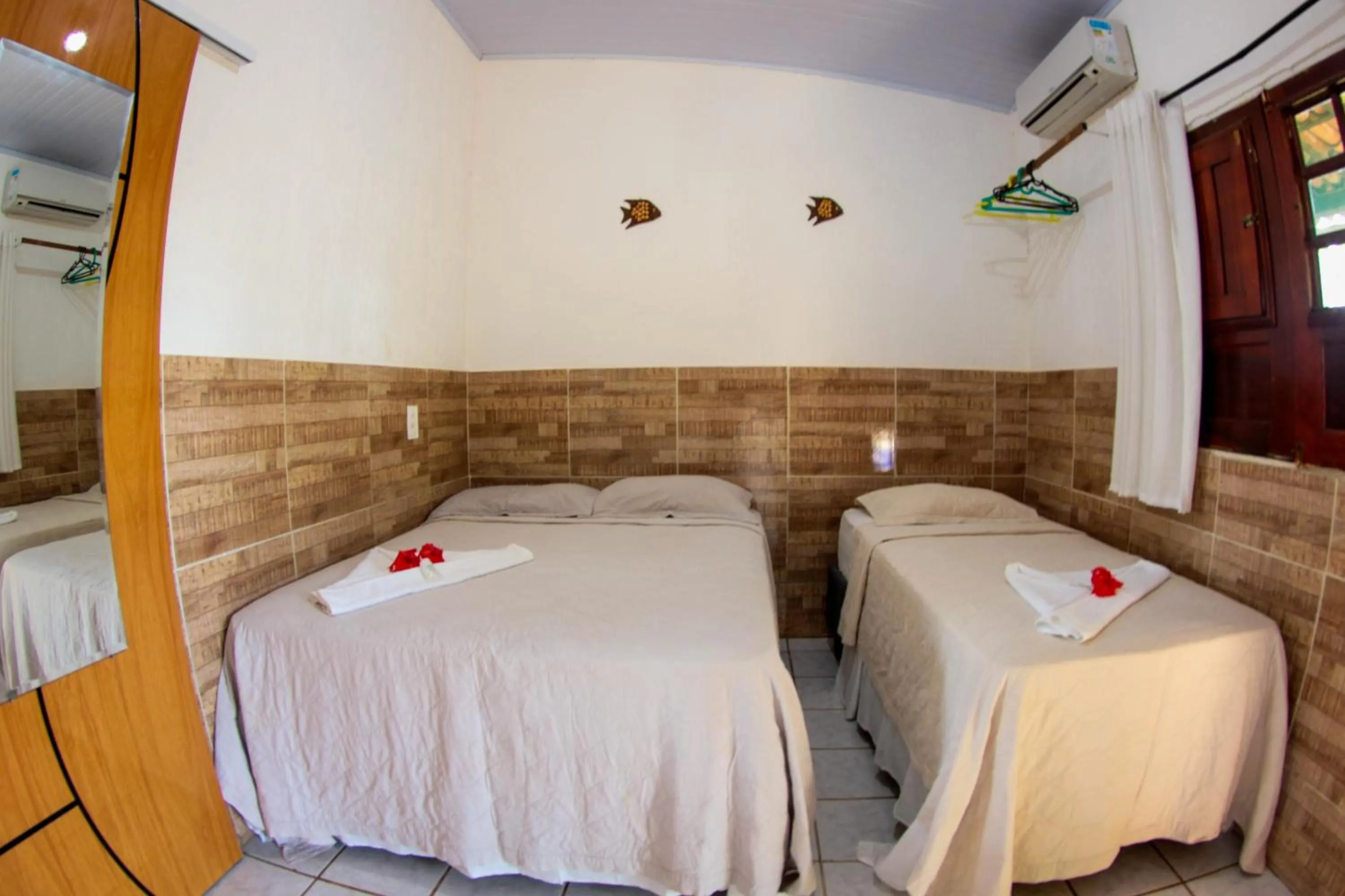 Bedroom, Bed in Pousada Leão Marinho