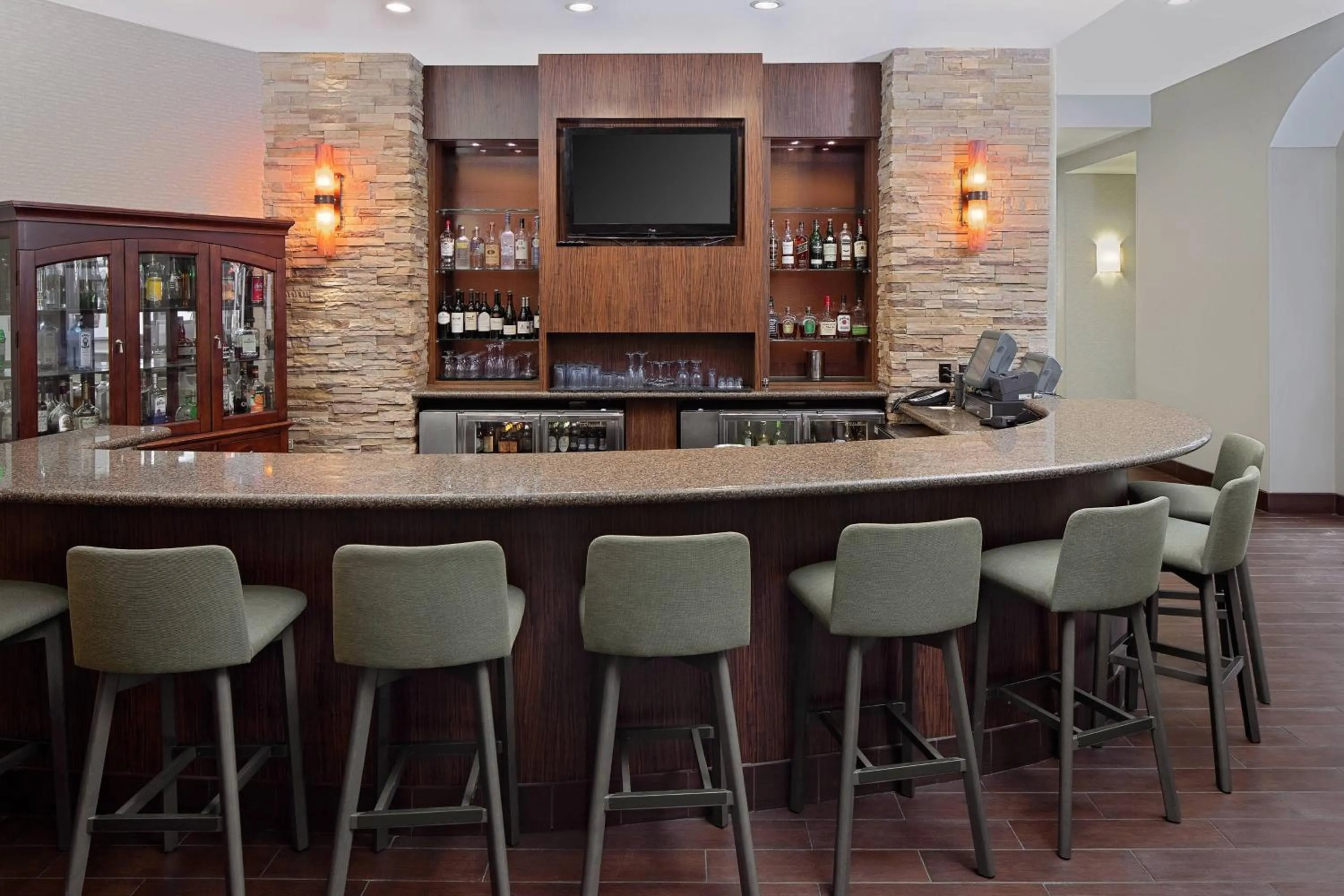 Lounge or bar in Courtyard by Marriott Houma