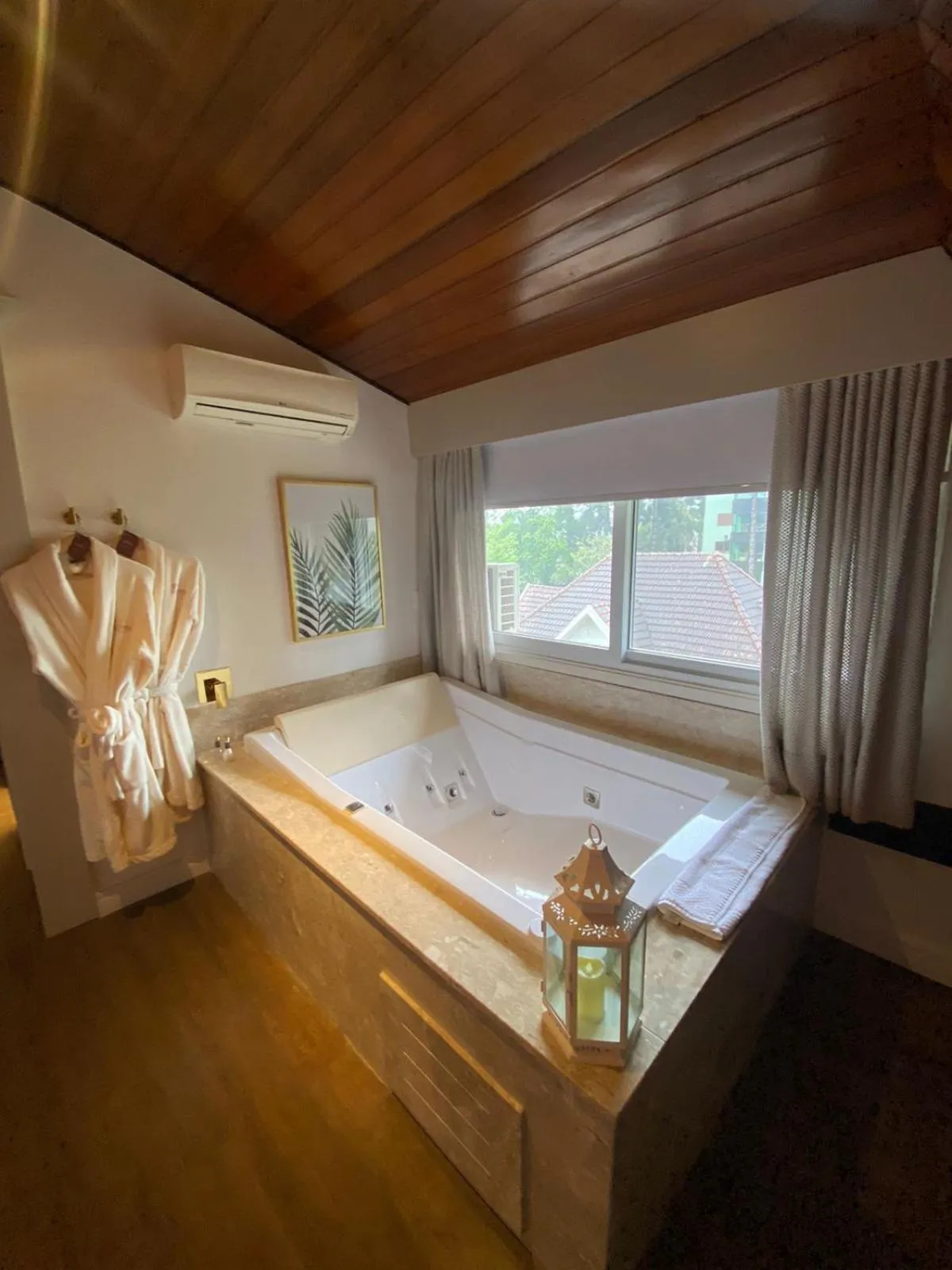 Hot Tub, Bed in Blumen Hotel Boutique