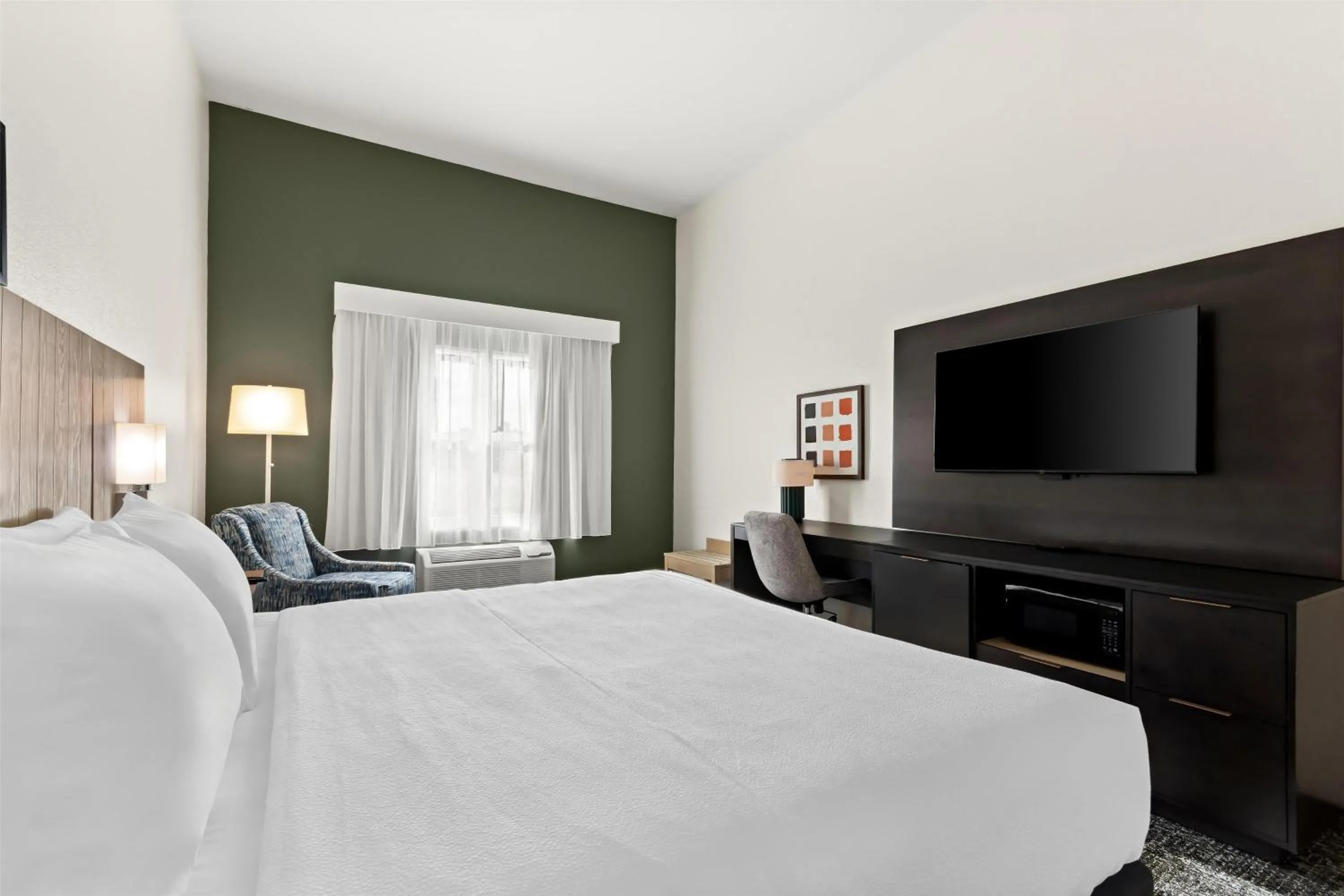 Bed in Spark by Hilton Panama City Beach