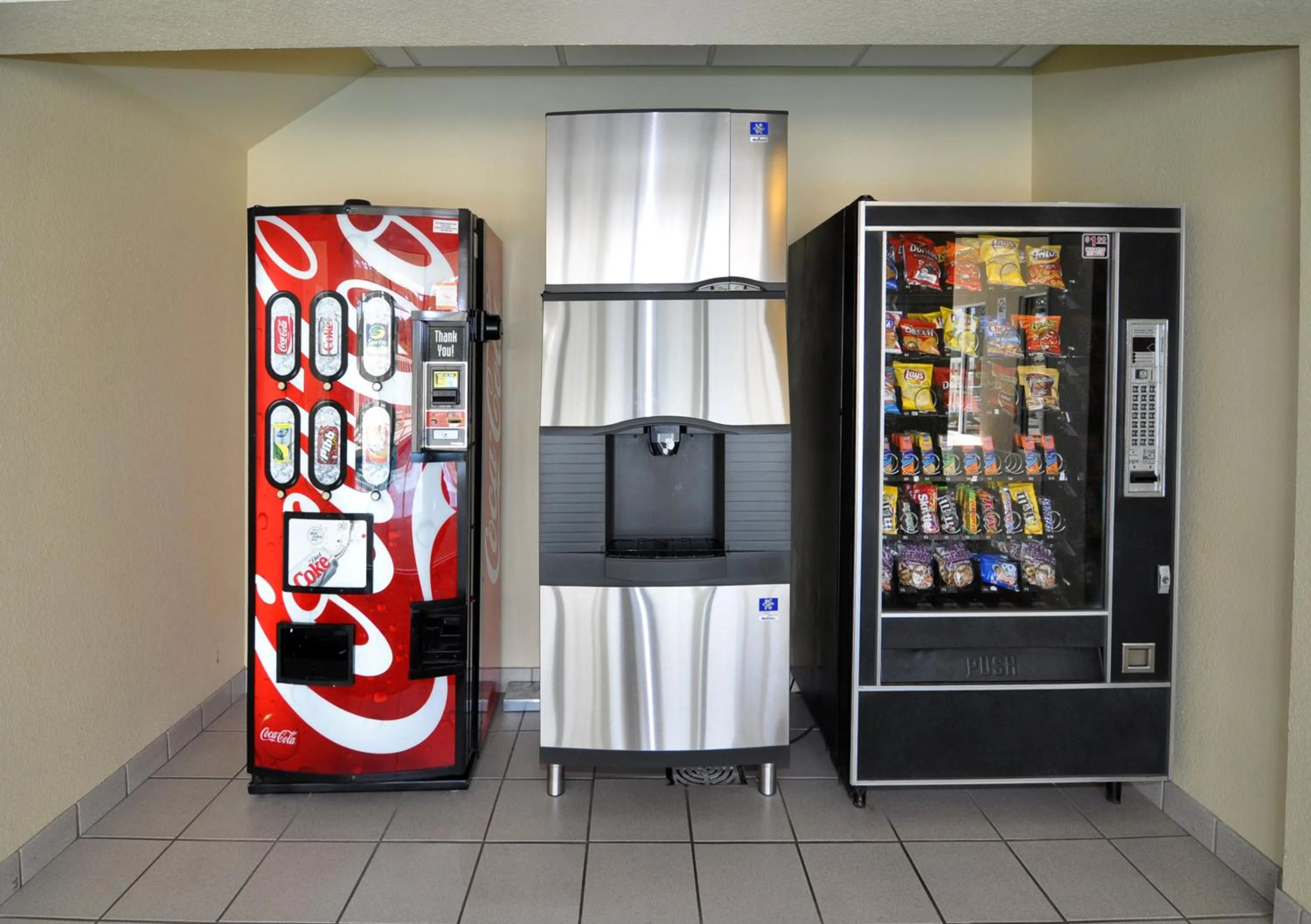 Food in Country Inn & Suites by Radisson, Panama City Beach, FL