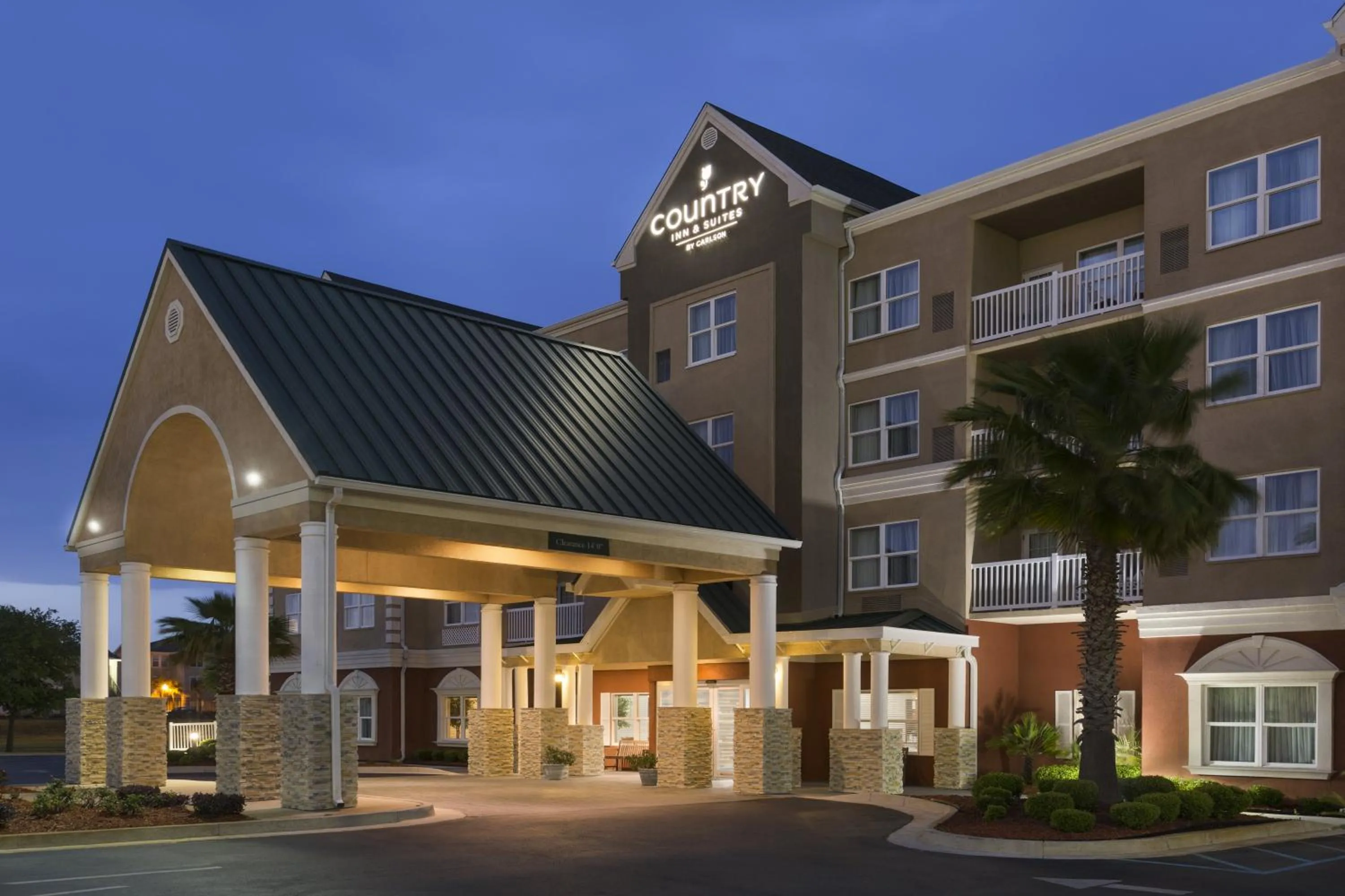 Facade/entrance in Country Inn & Suites by Radisson, Panama City Beach, FL