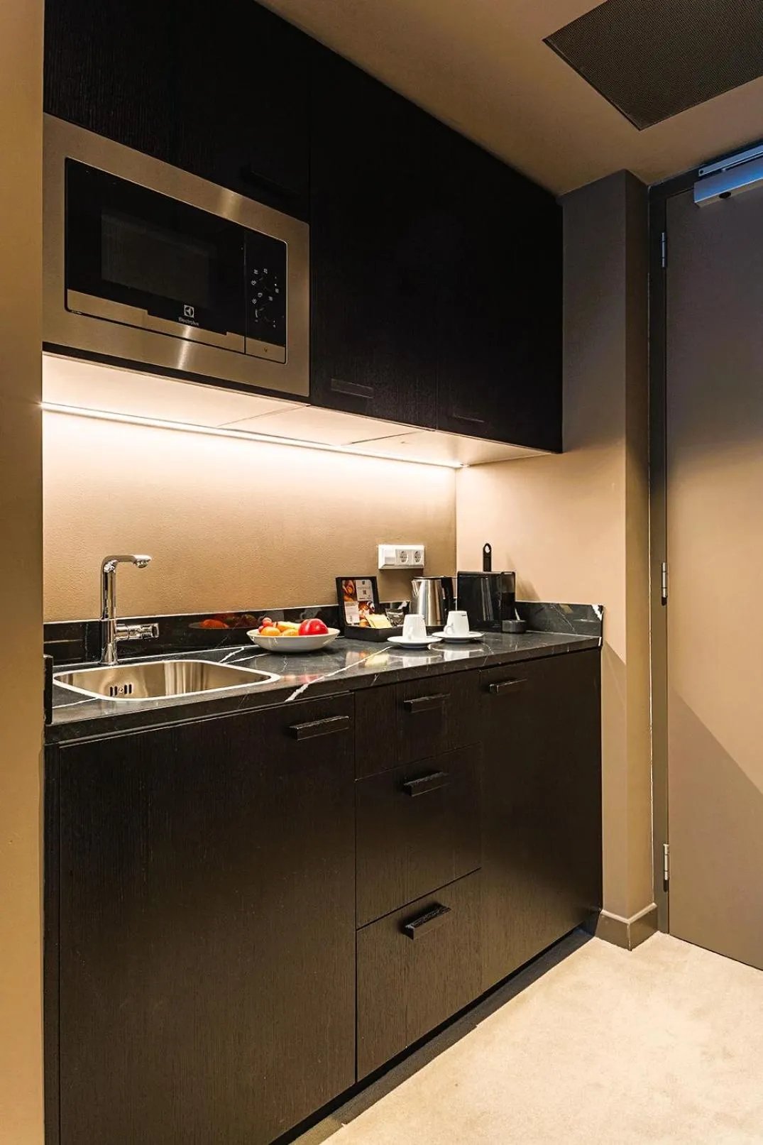 Kitchen or kitchenette in Pestana Amsterdam Riverside