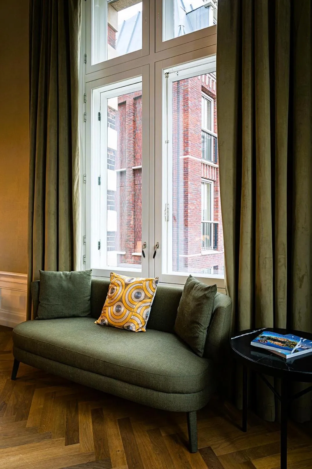 Seating area in Pestana Amsterdam Riverside