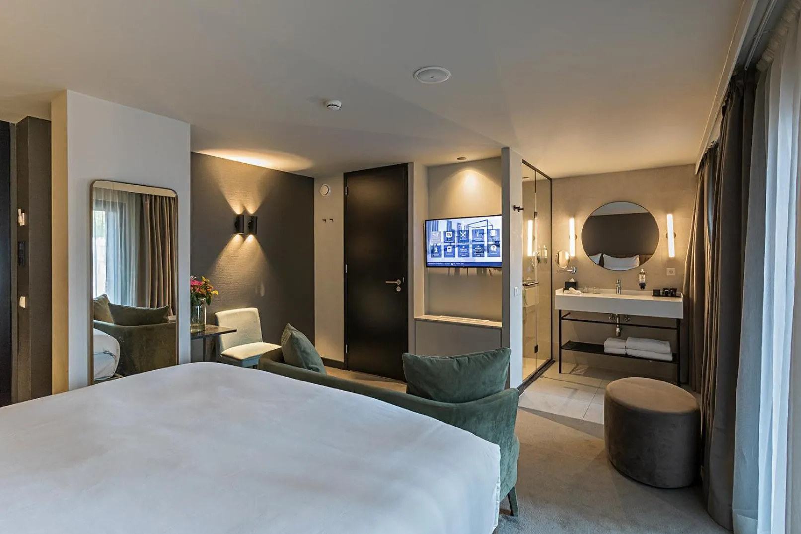 Photo of the whole room, Bed in Pestana Amsterdam Riverside