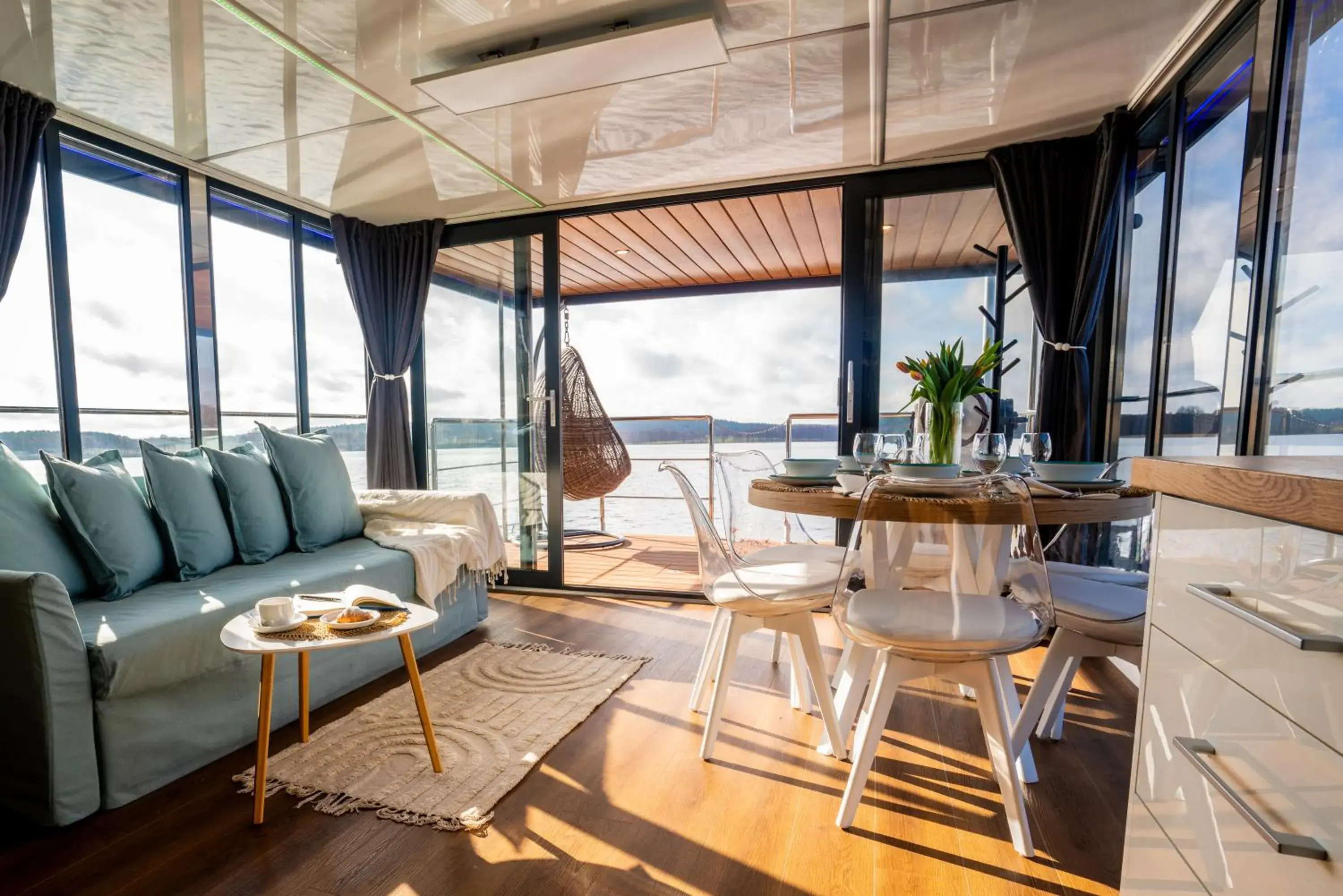 Houseboat in Hotel Ukiel Wellness & SPA Houseboat in Hotel Ukiel Wellness & SPA