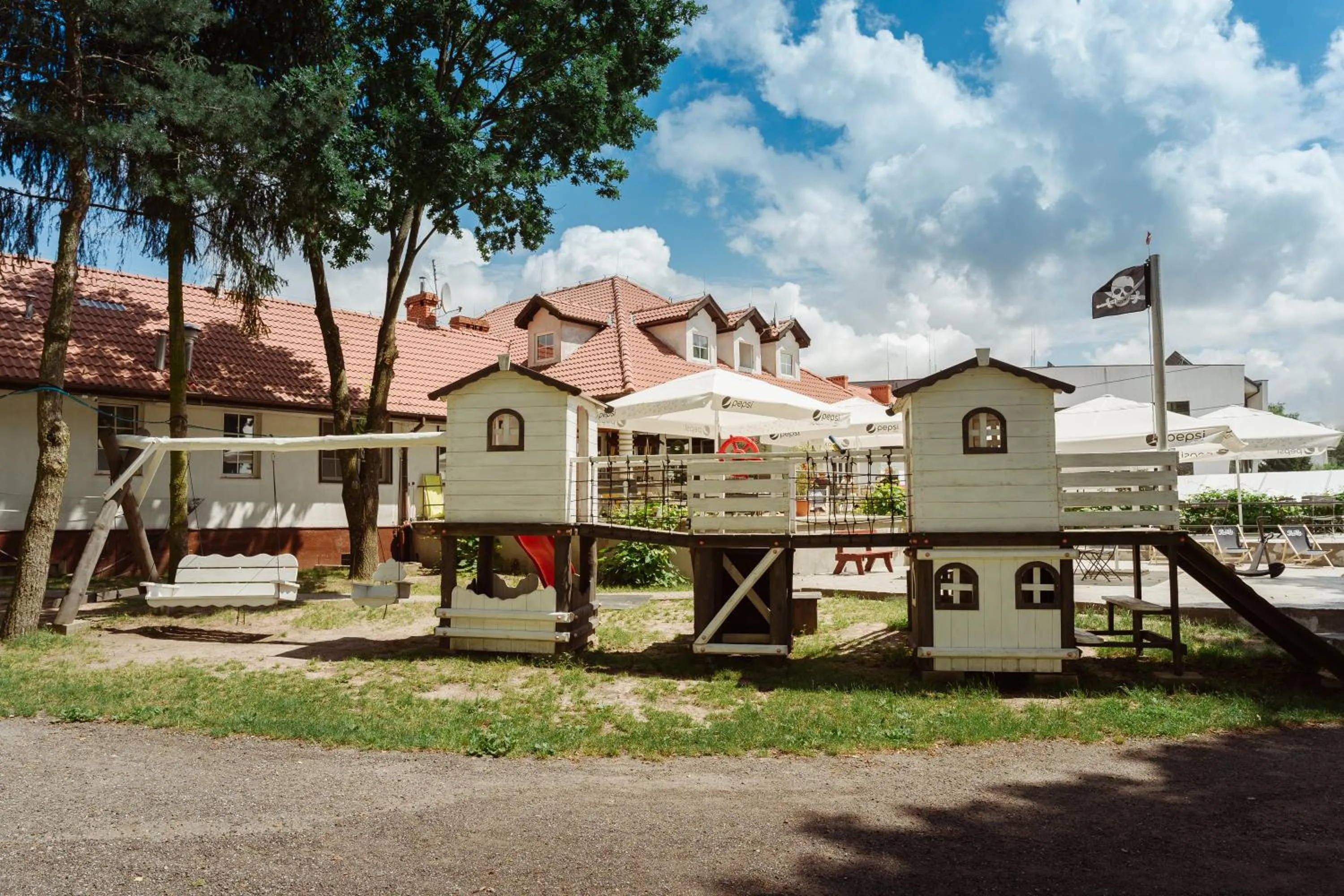 Property building in Pirat Hotel & SPA-hotel z basenem