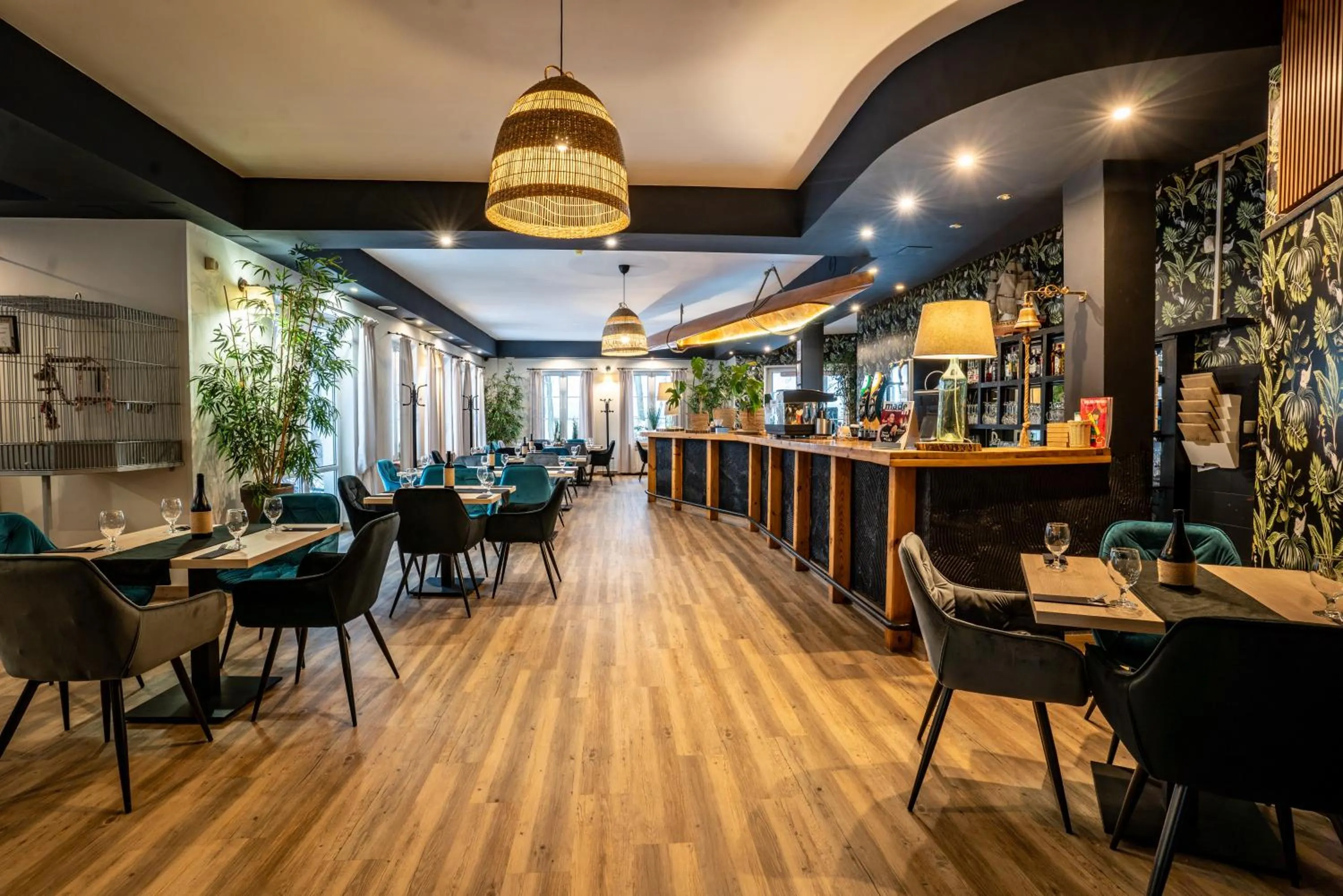 Restaurant/places to eat in Pirat Hotel & SPA-hotel z basenem