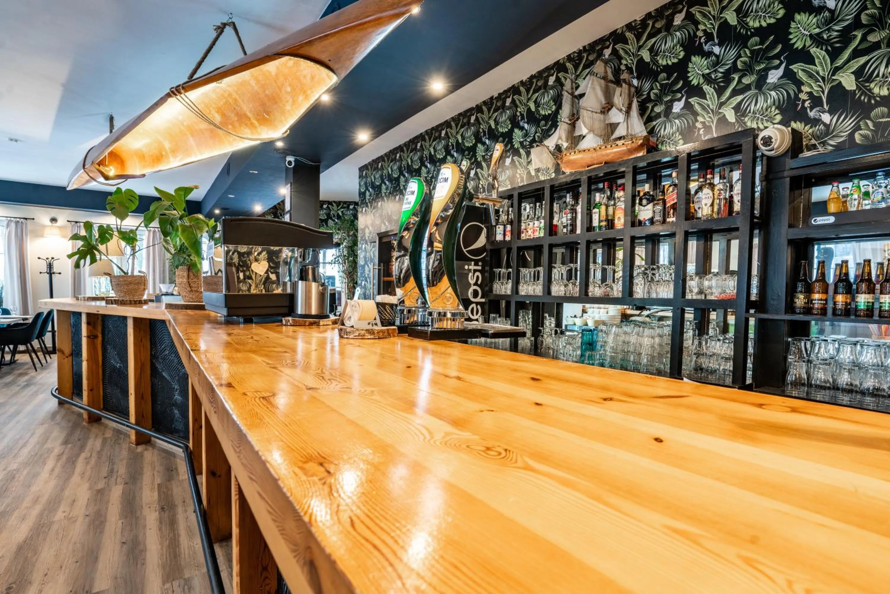 Restaurant/places to eat in Pirat Hotel & SPA-hotel z basenem