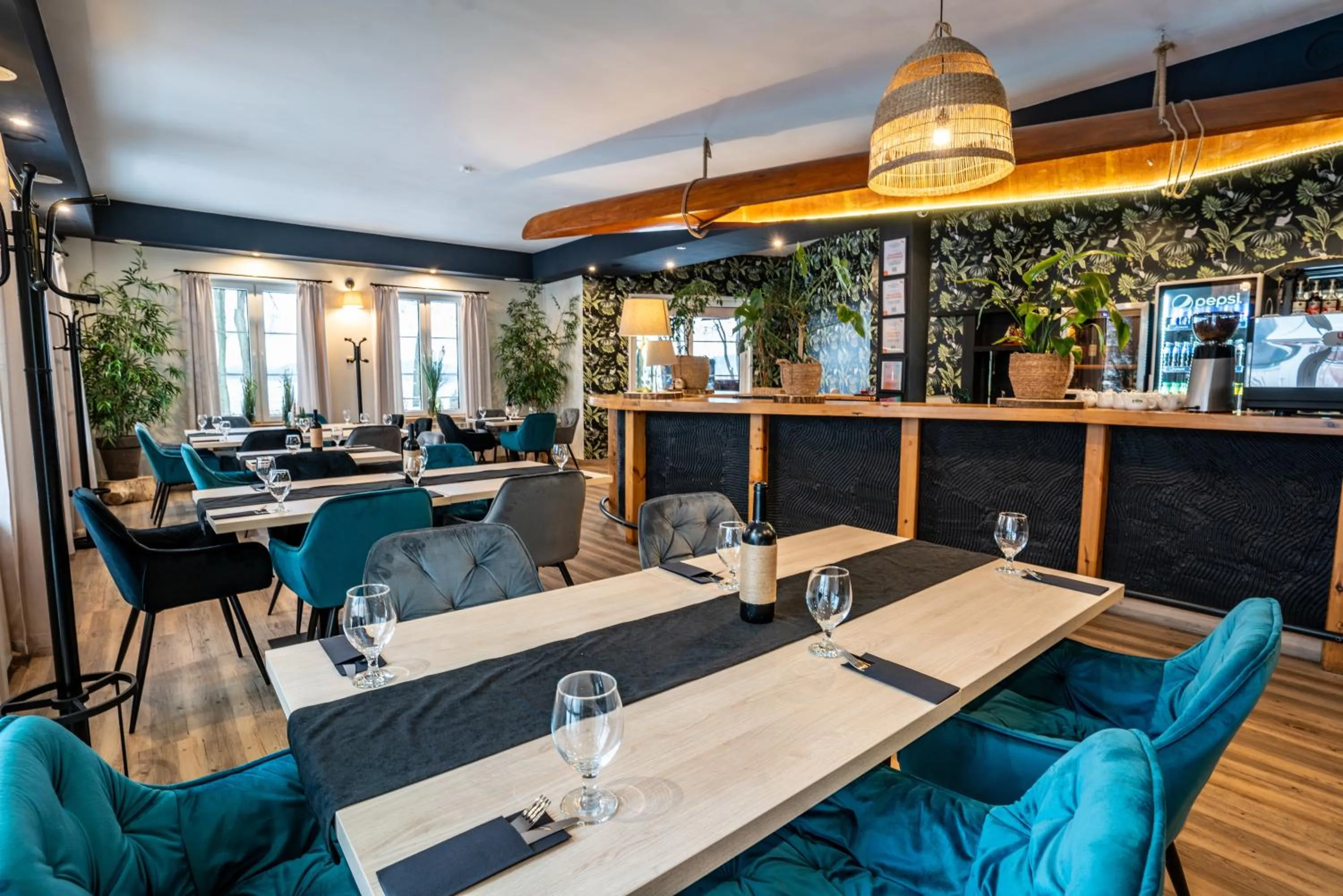 Restaurant/places to eat in Pirat Hotel & SPA-hotel z basenem