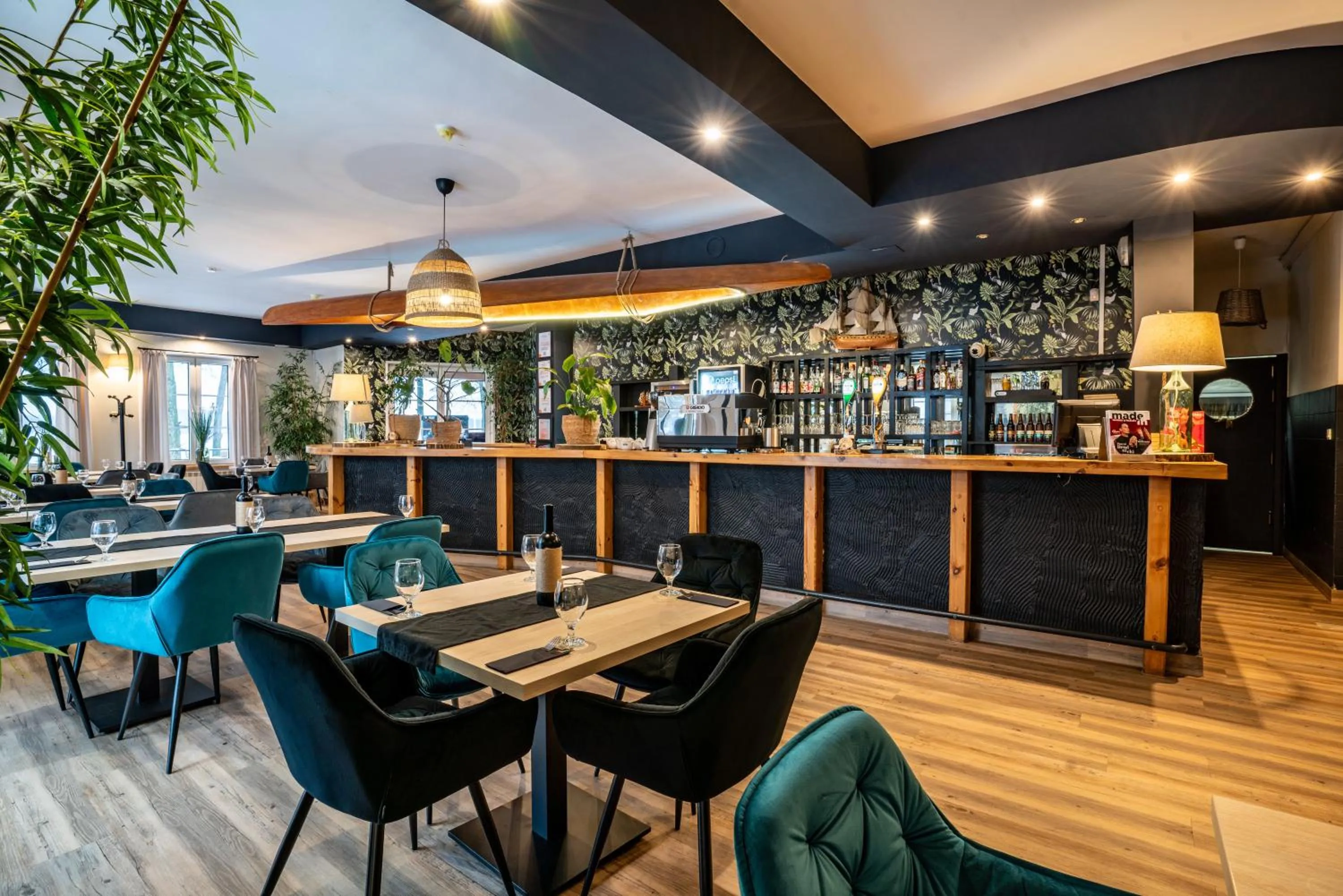 Restaurant/places to eat in Pirat Hotel & SPA-hotel z basenem