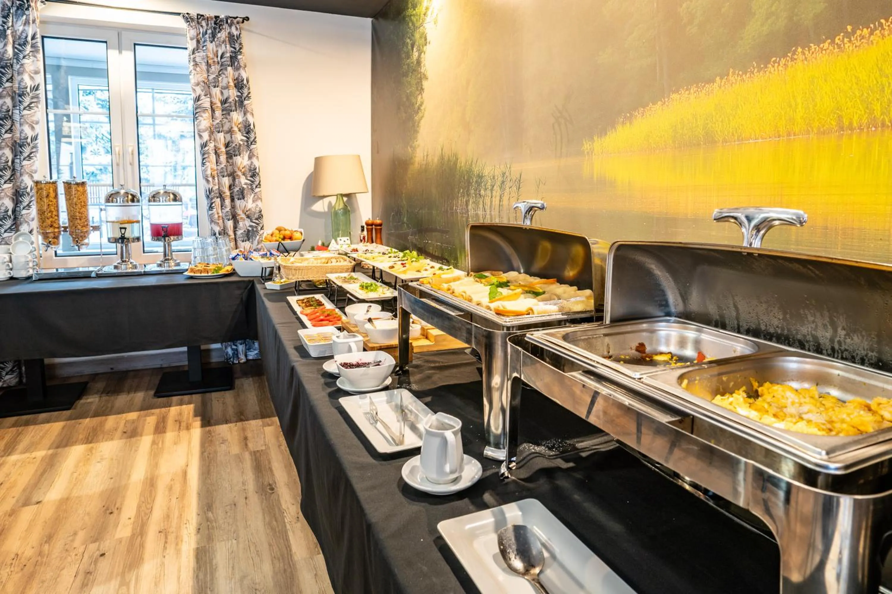 Breakfast in Pirat Hotel & SPA-hotel z basenem