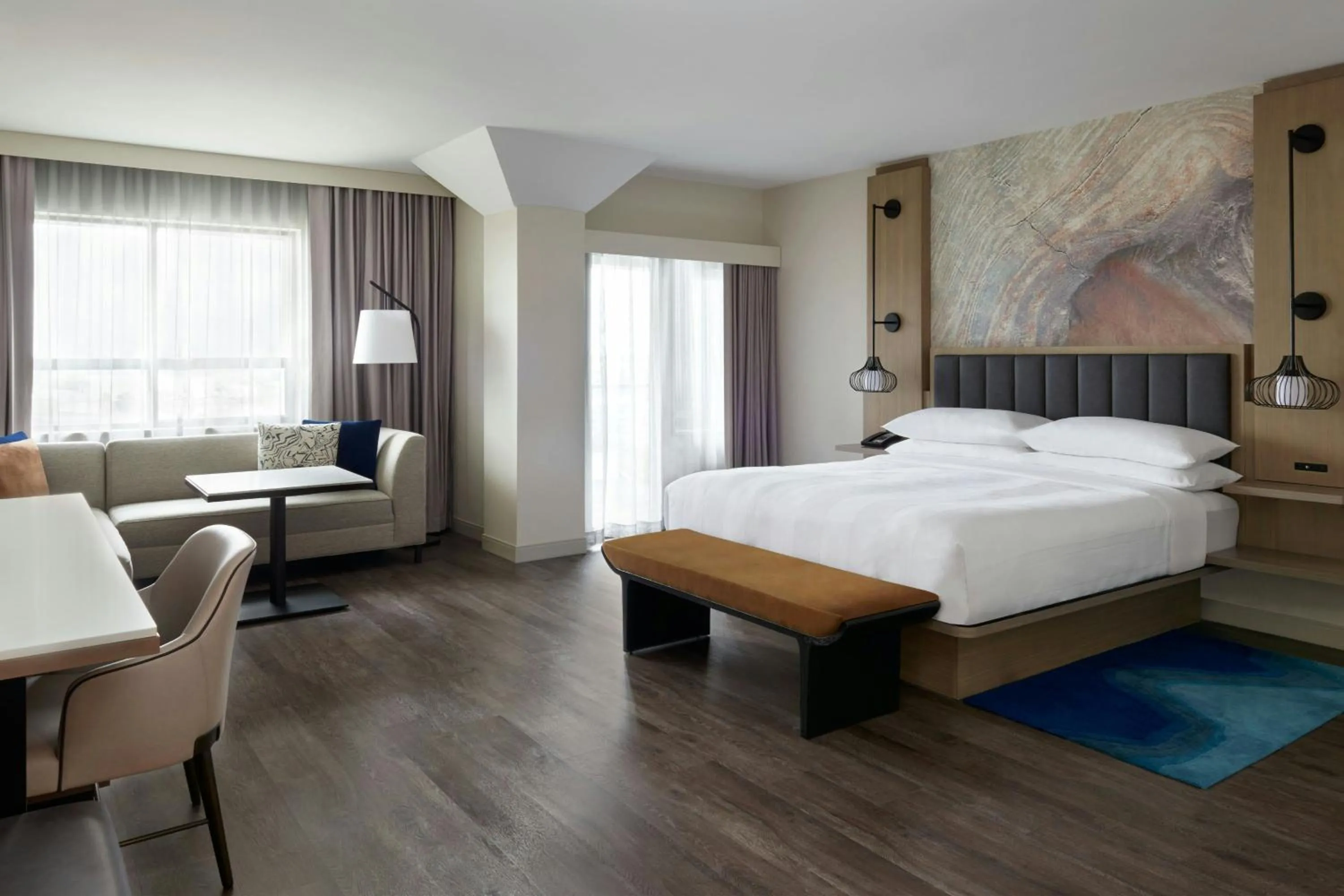 Photo of the whole room, Bed in Kingston Market Square Hotel