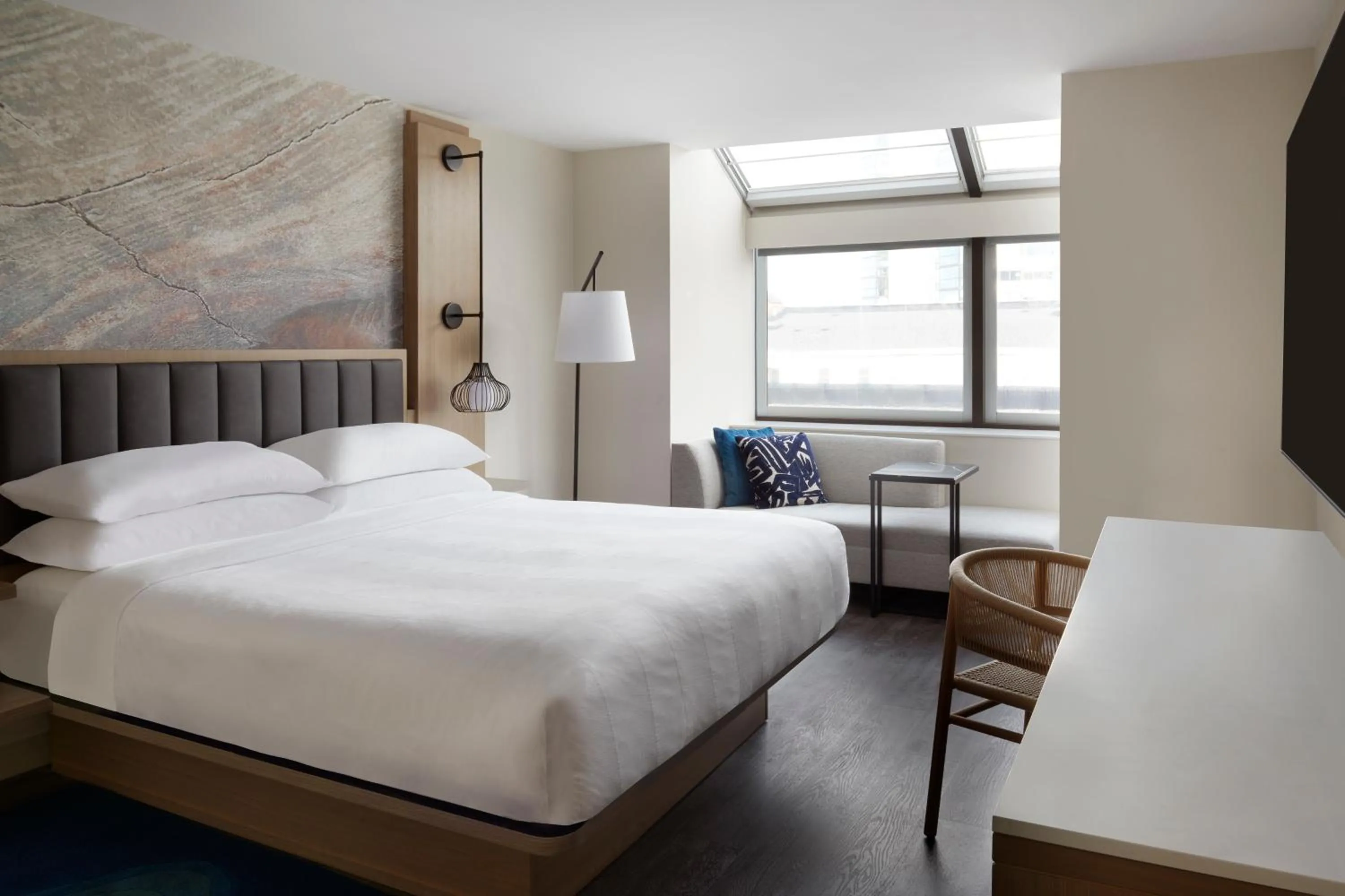 Bed in Kingston Marriott Hotel