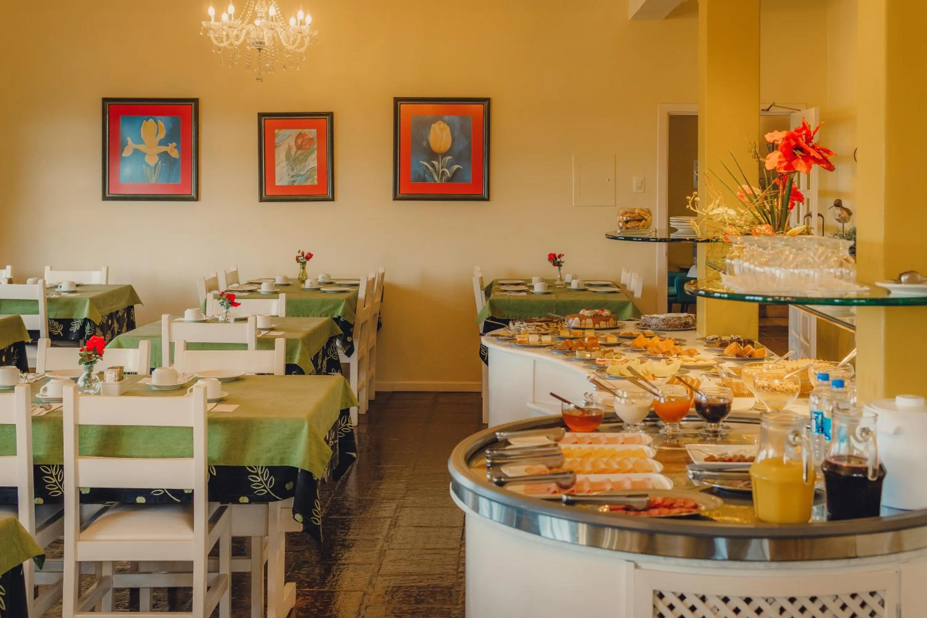 Breakfast in Hotel Pousada da Neve