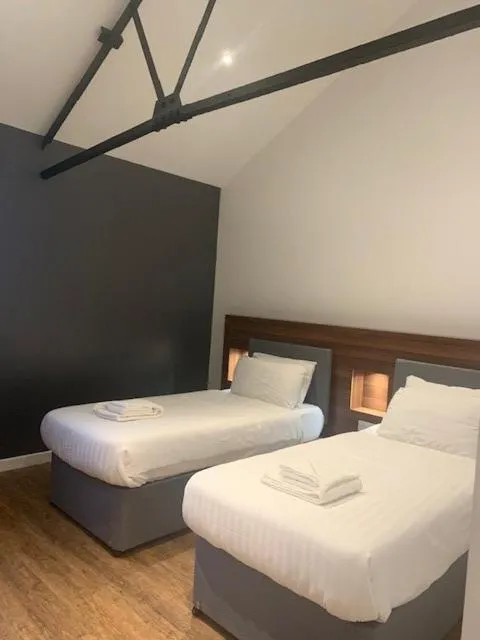 Bed in Oakwood Farm Mews Chester