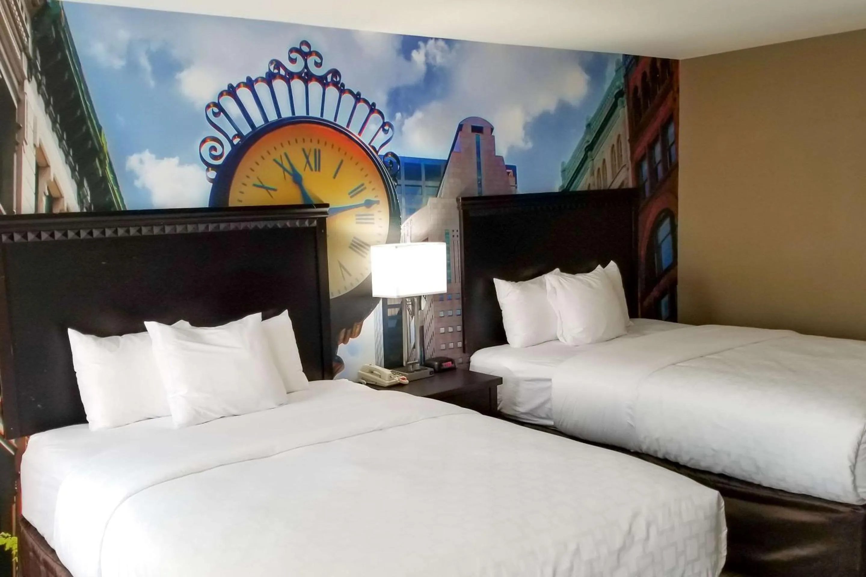 Bedroom in SureStay Plus by Best Western Corydon