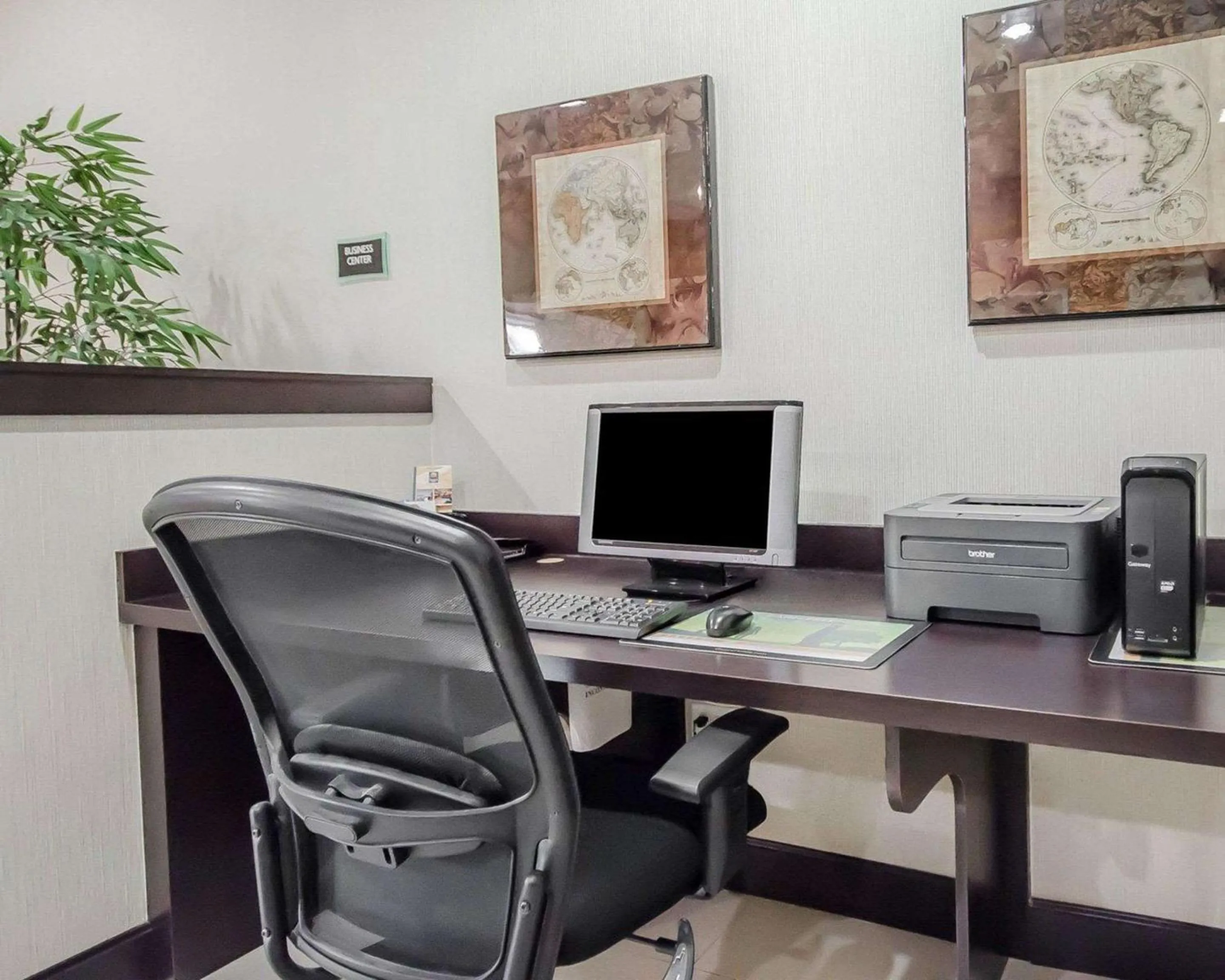 Business facilities in SureStay Plus by Best Western Corydon