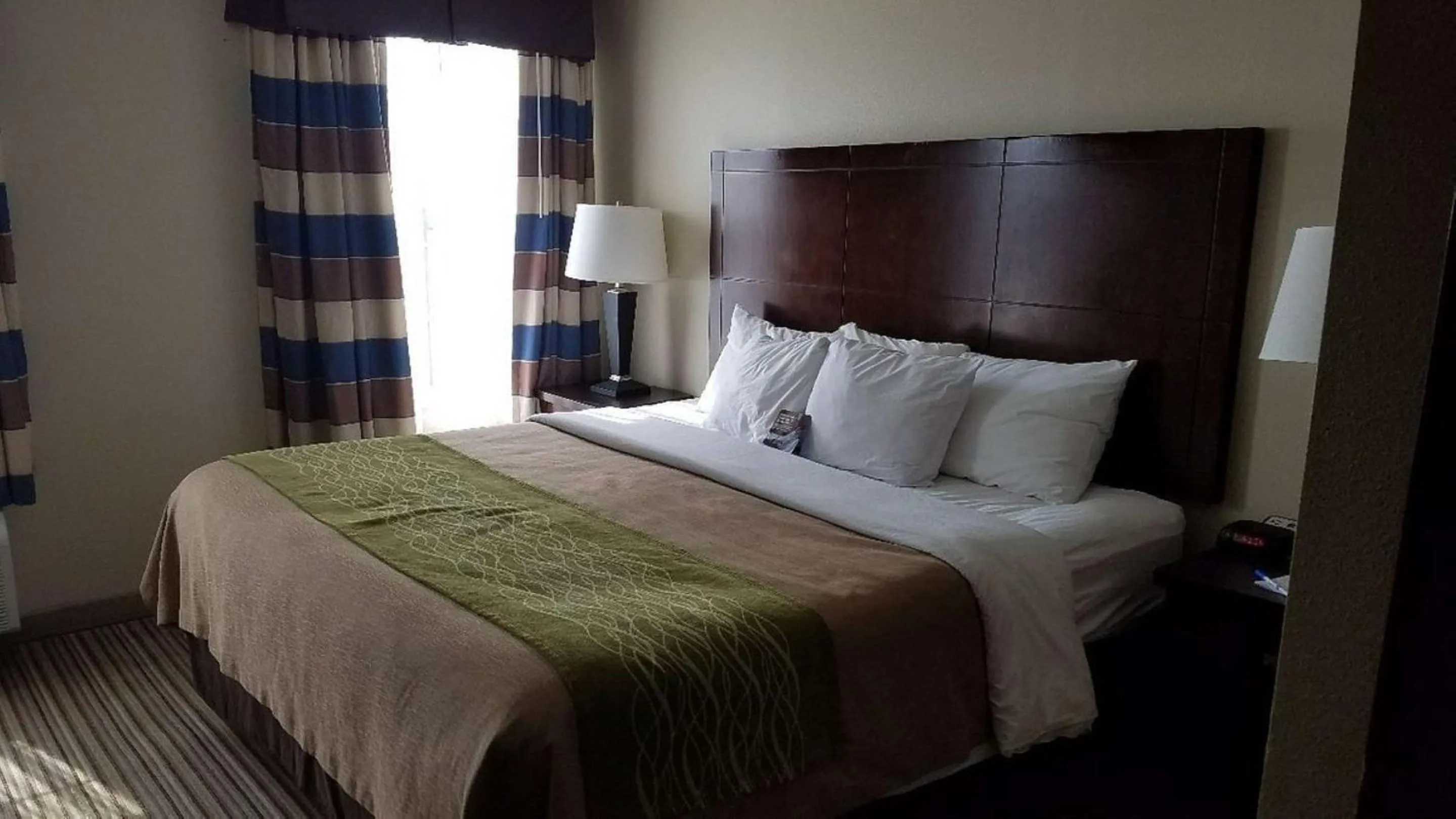 Bedroom, Bed in SureStay Plus by Best Western Corydon