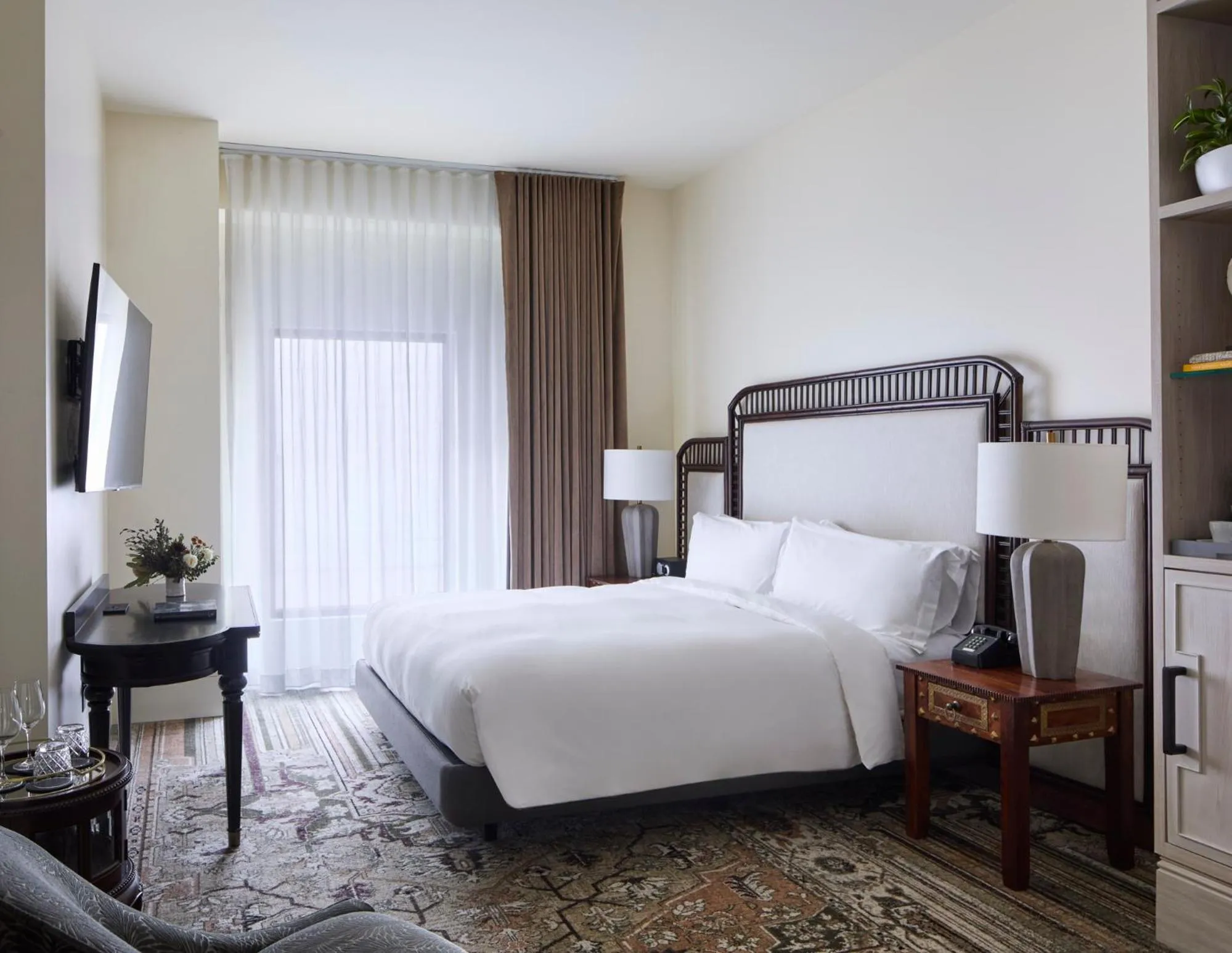 Bedroom, Bed in The Aster